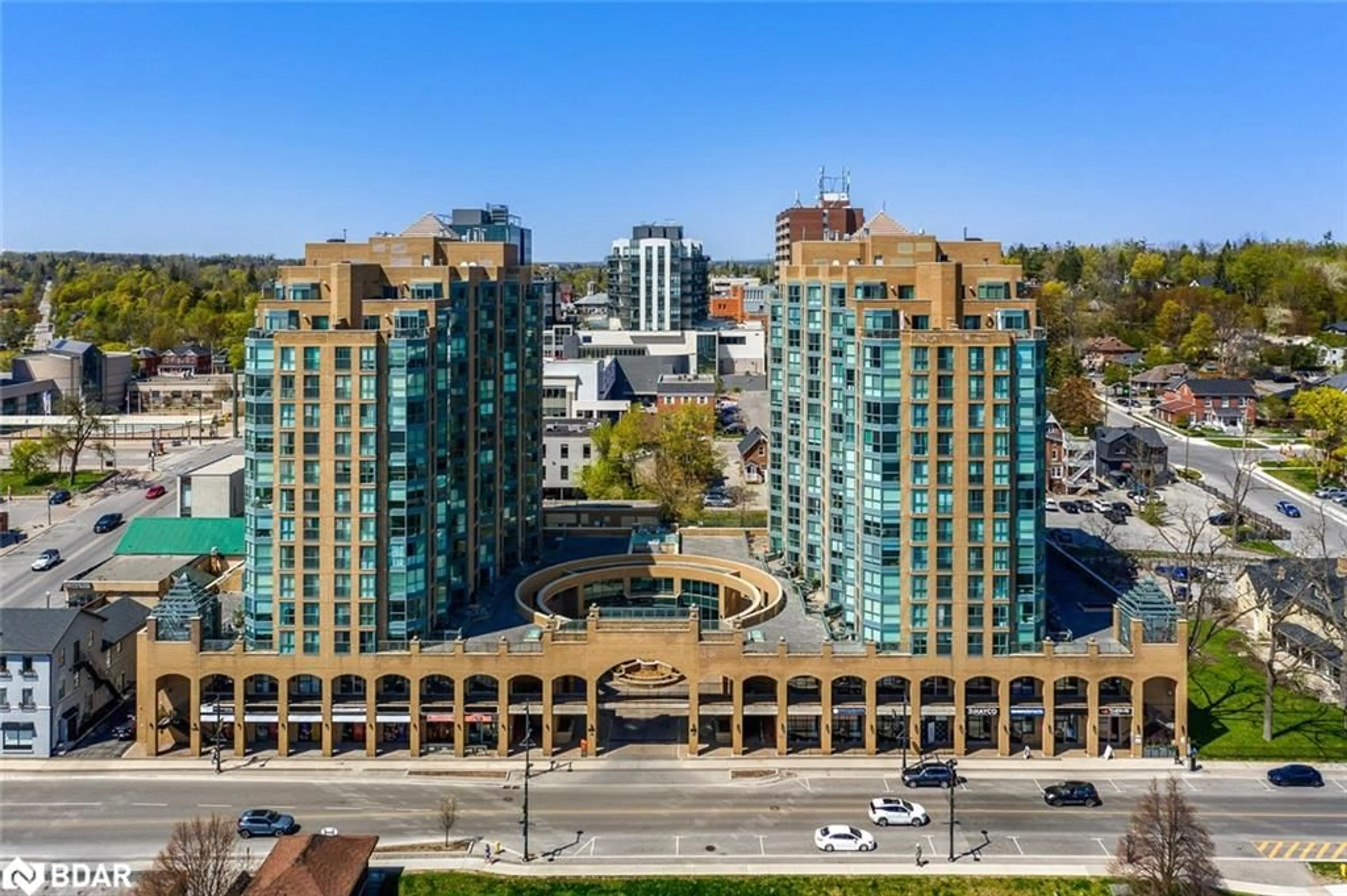 A pic from outside/outdoor area/front of a property/back of a property/a pic from drone, city buildings view from balcony for 150 Dunlop St #304, Barrie Ontario L4M 6H1