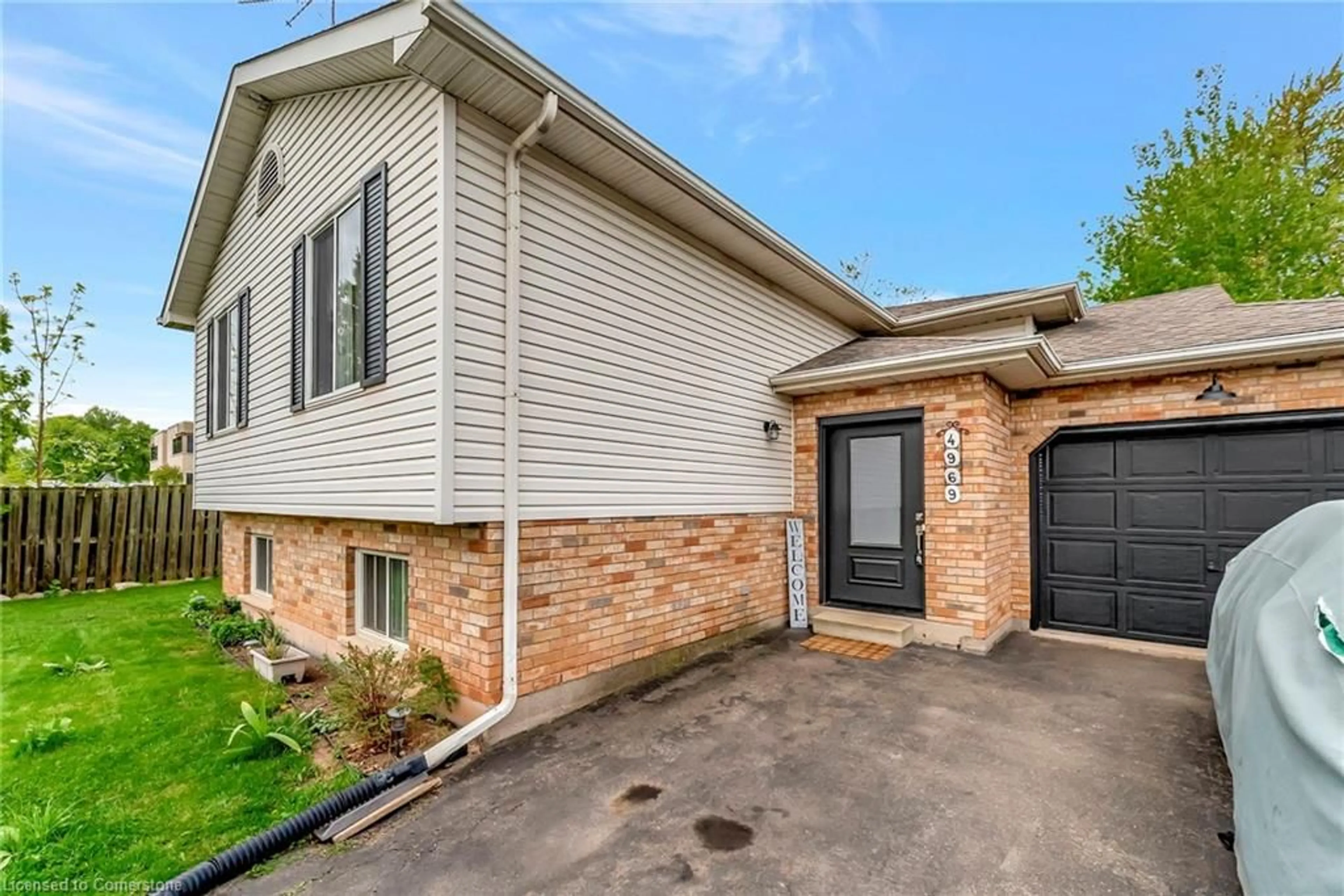 Home with brick exterior material, street for 4969 Alexandra Ave, Beamsville Ontario L3J 0E1