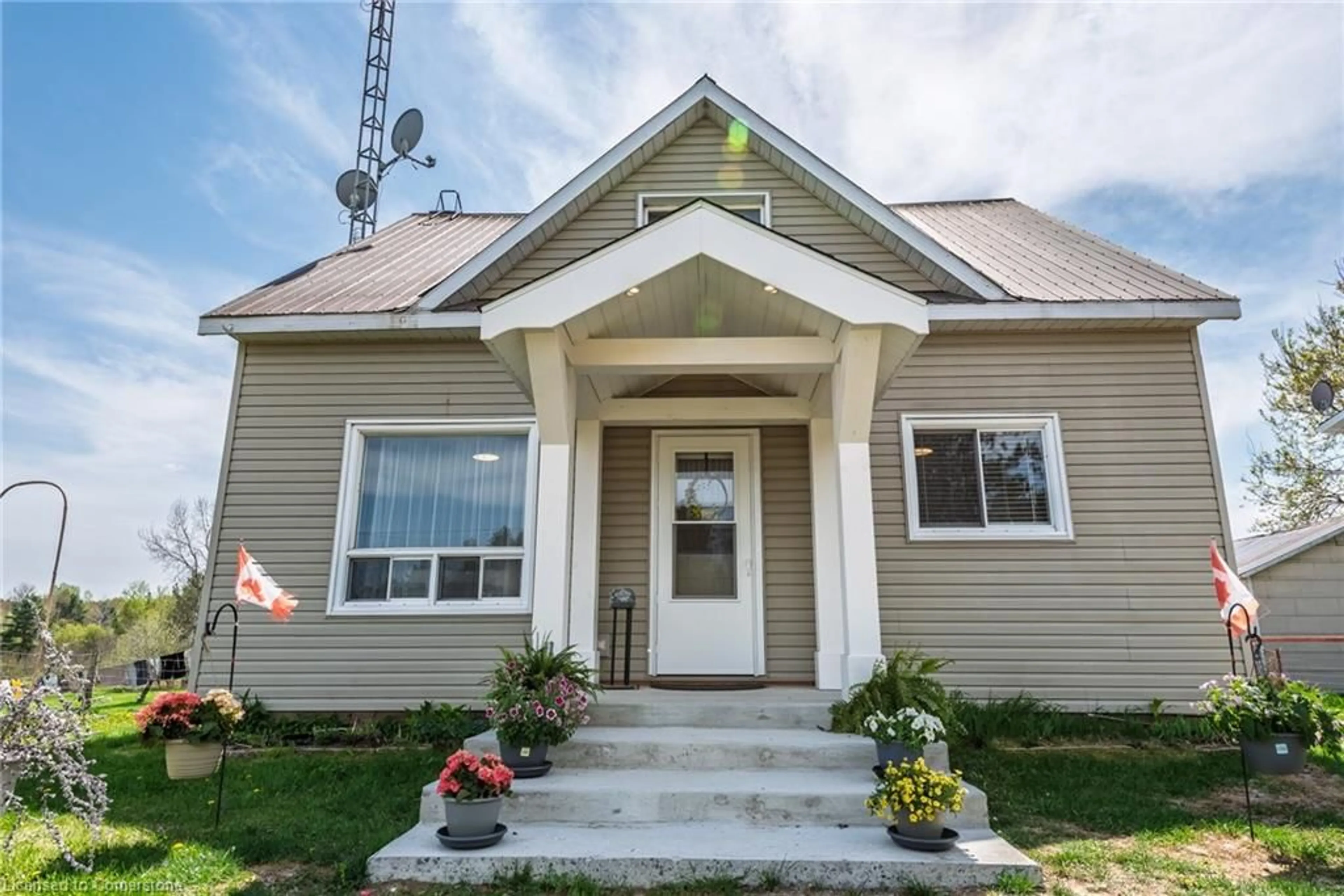 Home with vinyl exterior material, street for 2683 Round Lake Rd, Killaloe Ontario K0J 2J0