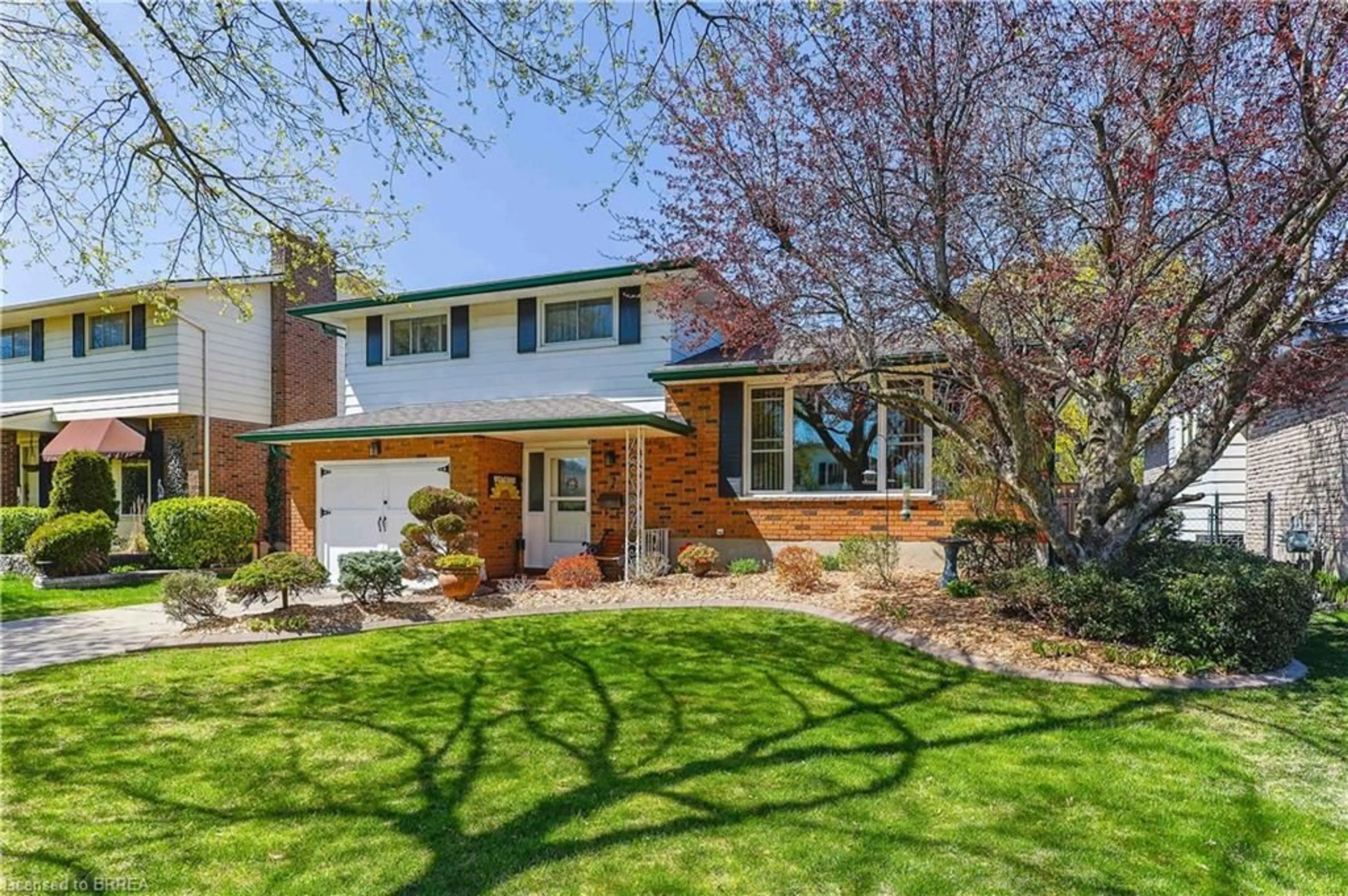 Home with brick exterior material, street for 7 Crestlynn Cres, Simcoe Ontario N3Y 4V3