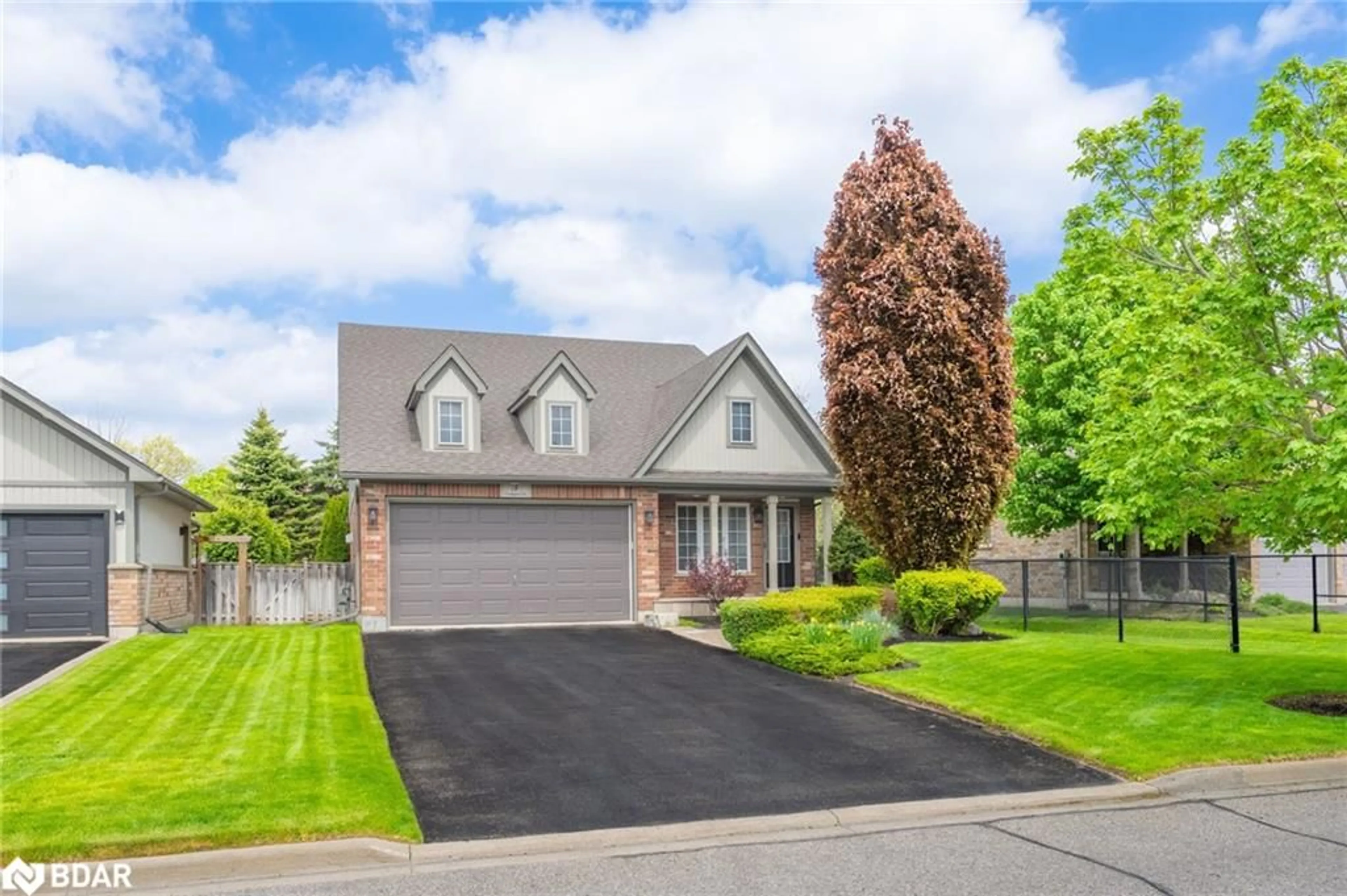 Home with vinyl exterior material, street for 3 Costigan Crt, Georgetown Ontario L7G 6J1
