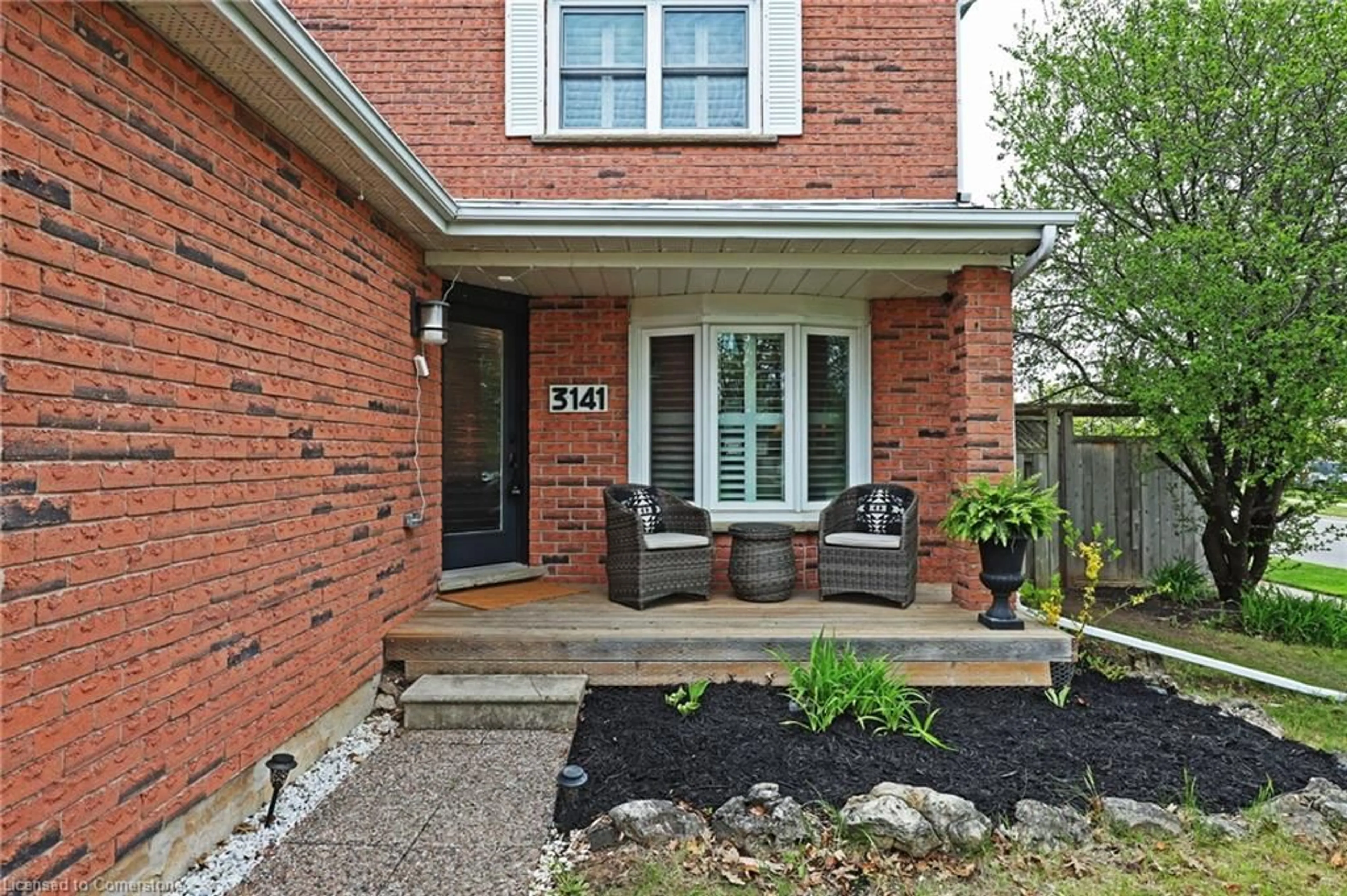 Home with brick exterior material, street for 3141 Sandcliffe Crt, Burlington Ontario L7M 3H1