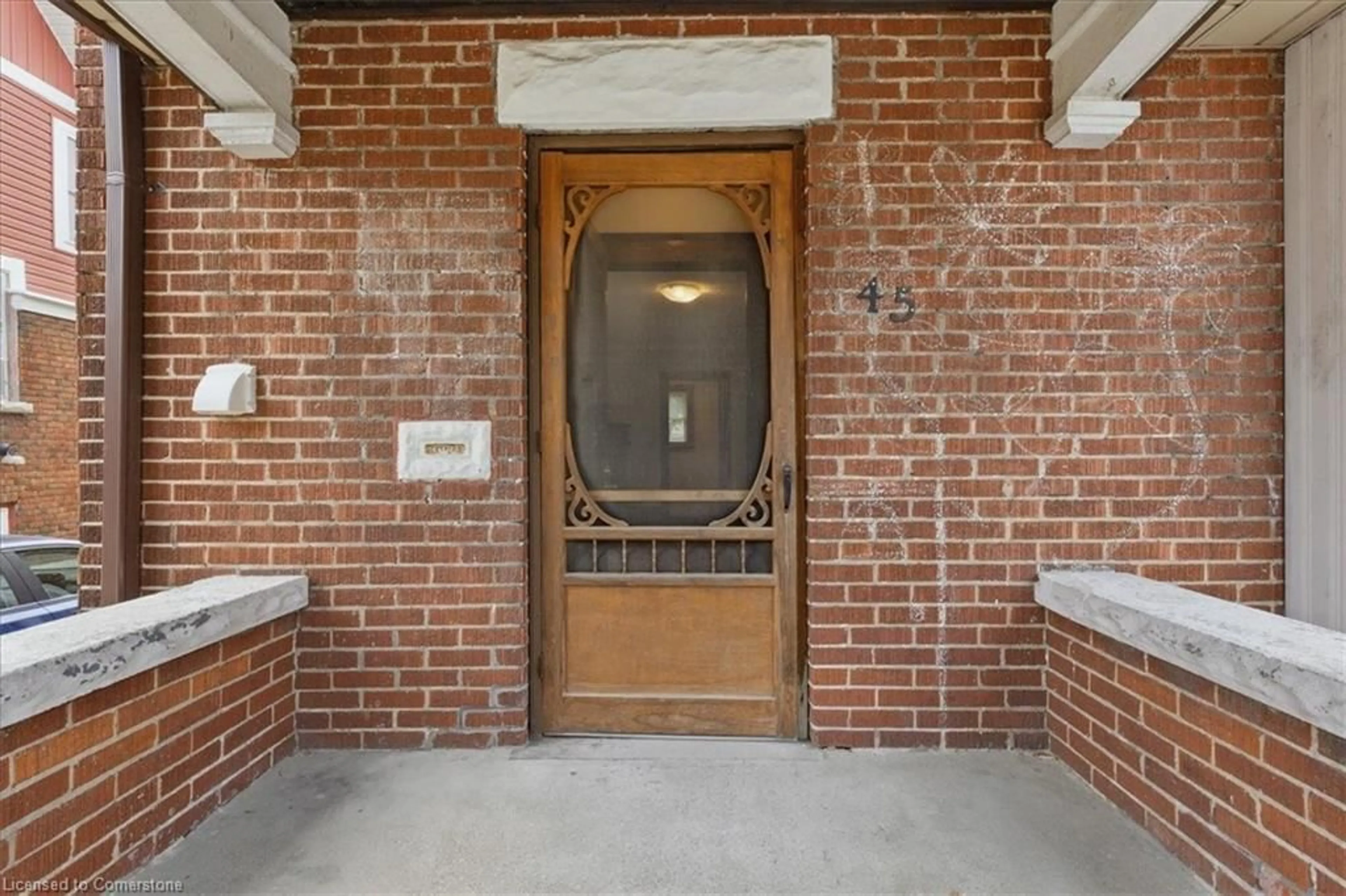 Indoor entryway for 45 Hohner Ave, Kitchener Ontario N2H 2V3