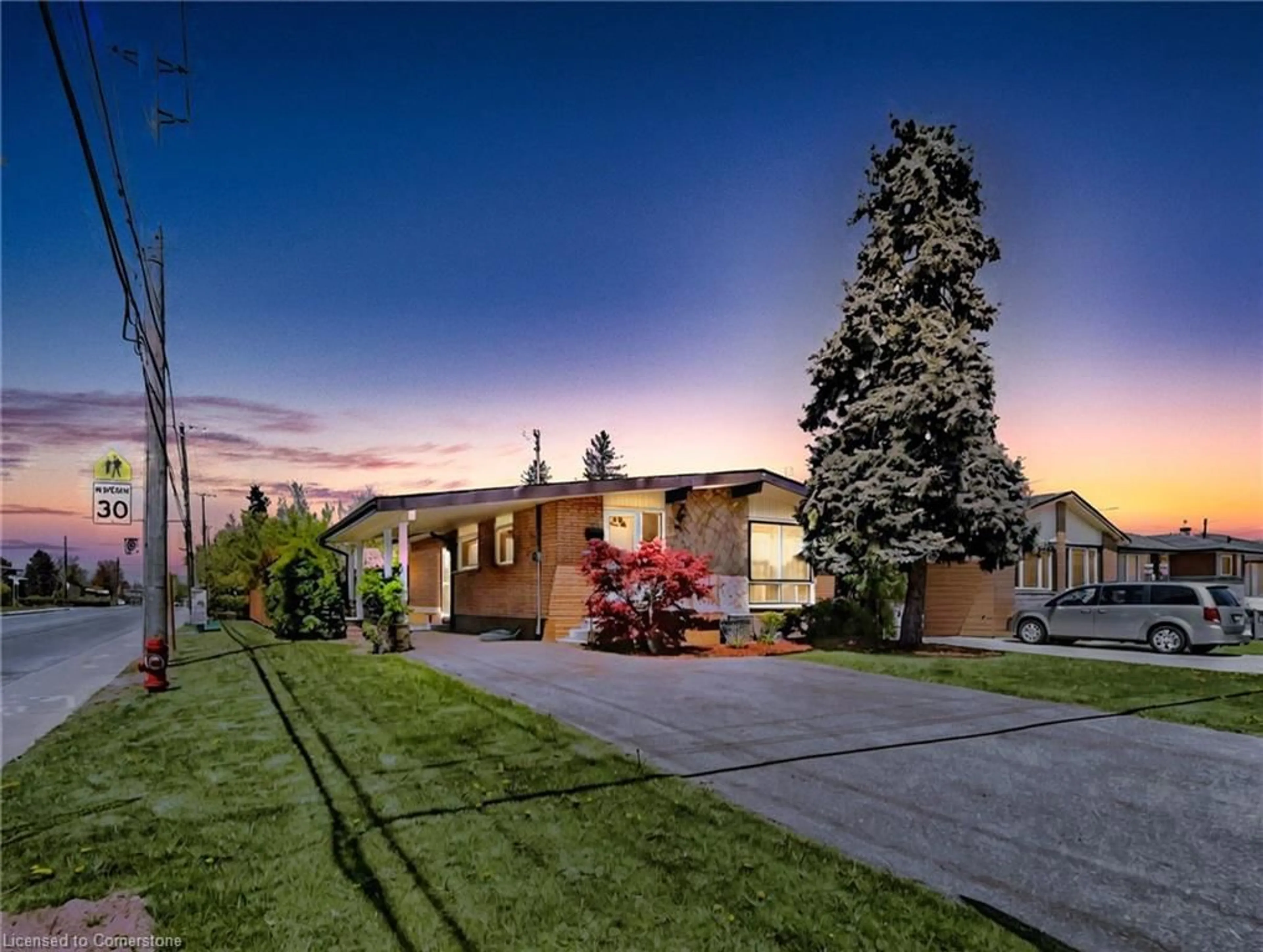 A pic from outside/outdoor area/front of a property/back of a property/a pic from drone, street for 82 Deschene Ave, Hamilton Ontario L9A 3J7