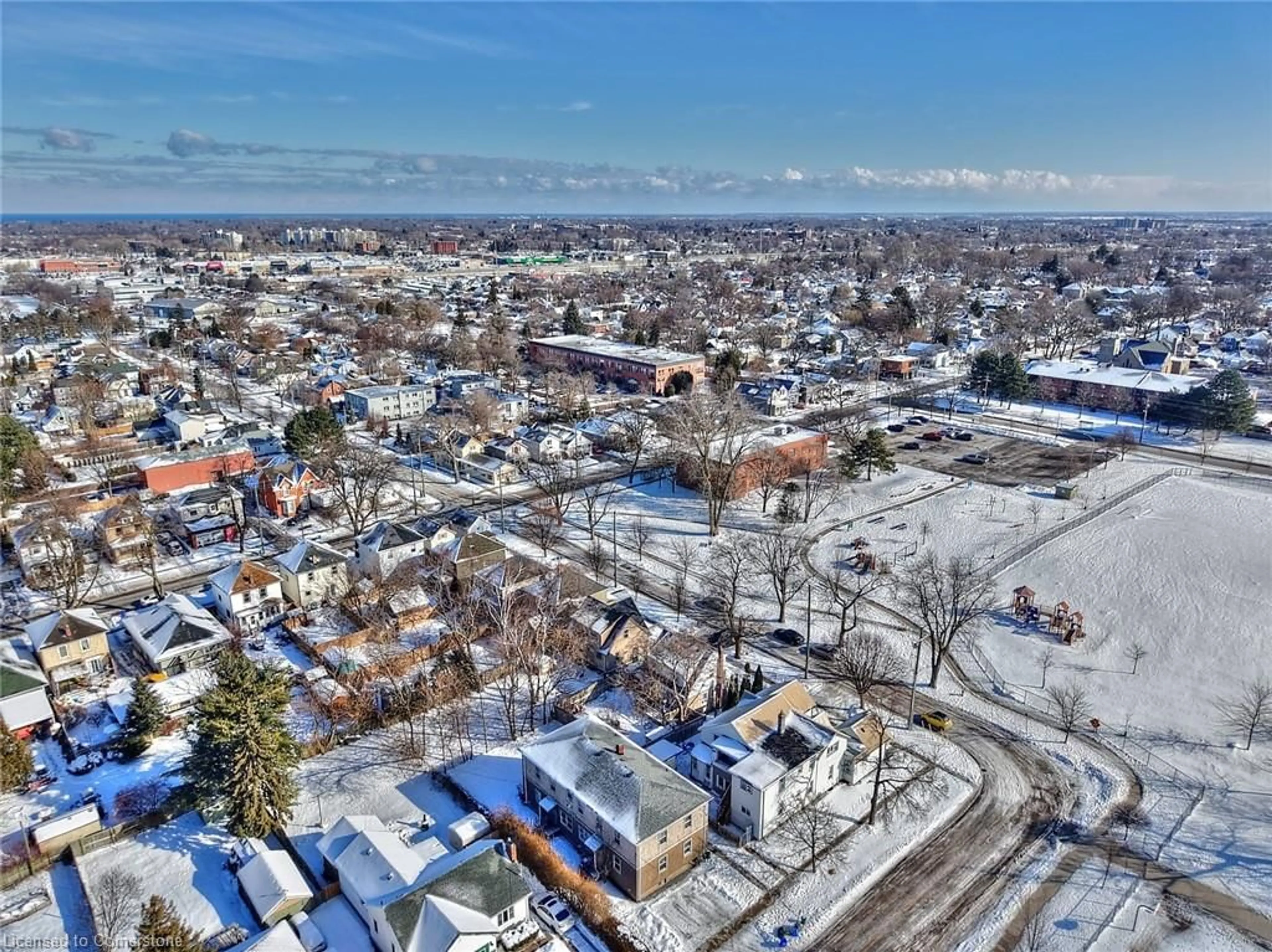 A pic from outside/outdoor area/front of a property/back of a property/a pic from drone, street for 175 Pleasant Ave, St. Catharines Ontario L2R 1Y6