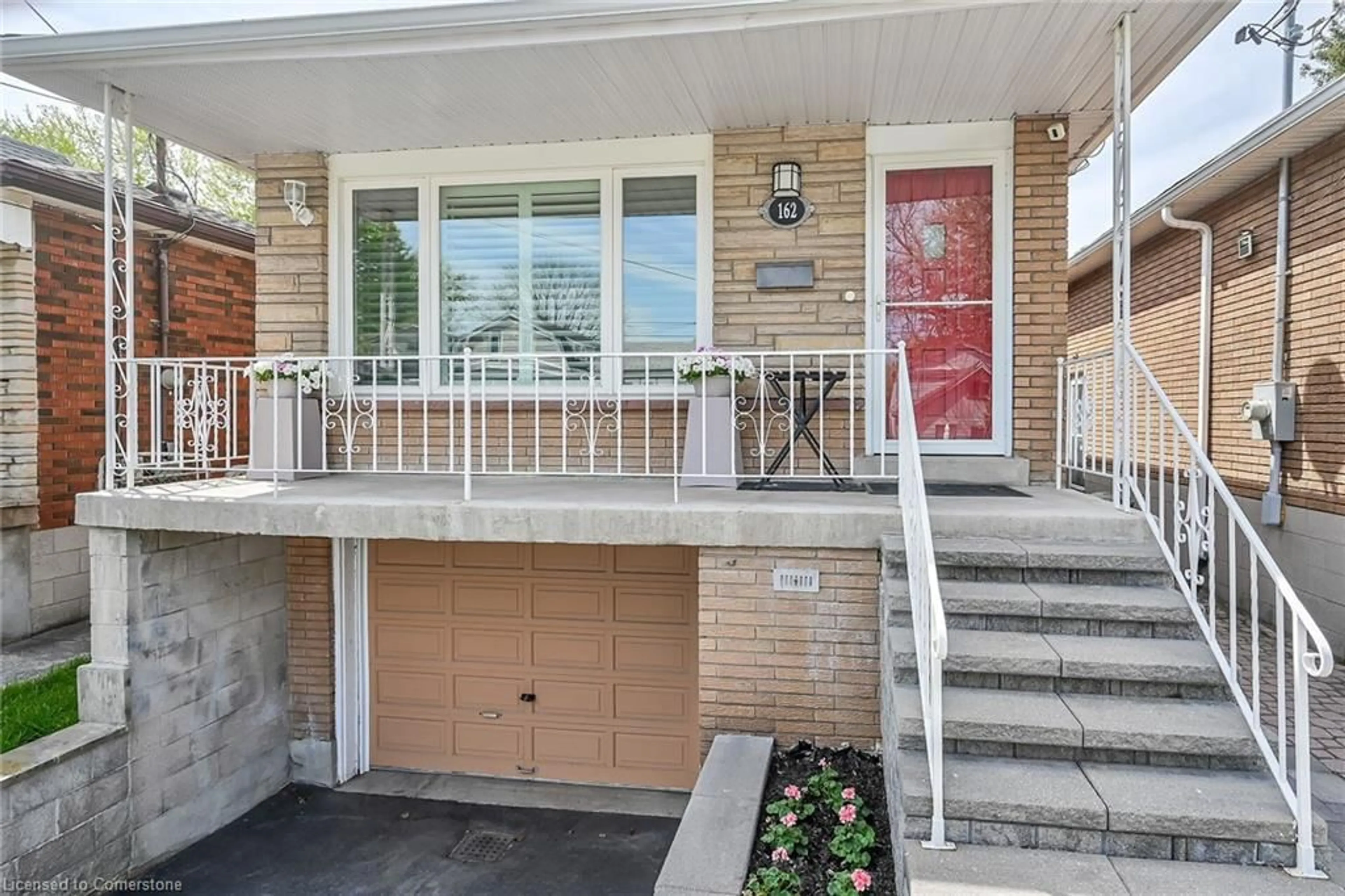 Home with brick exterior material, street for 162 East 23rd St, Hamilton Ontario L8V 2X1