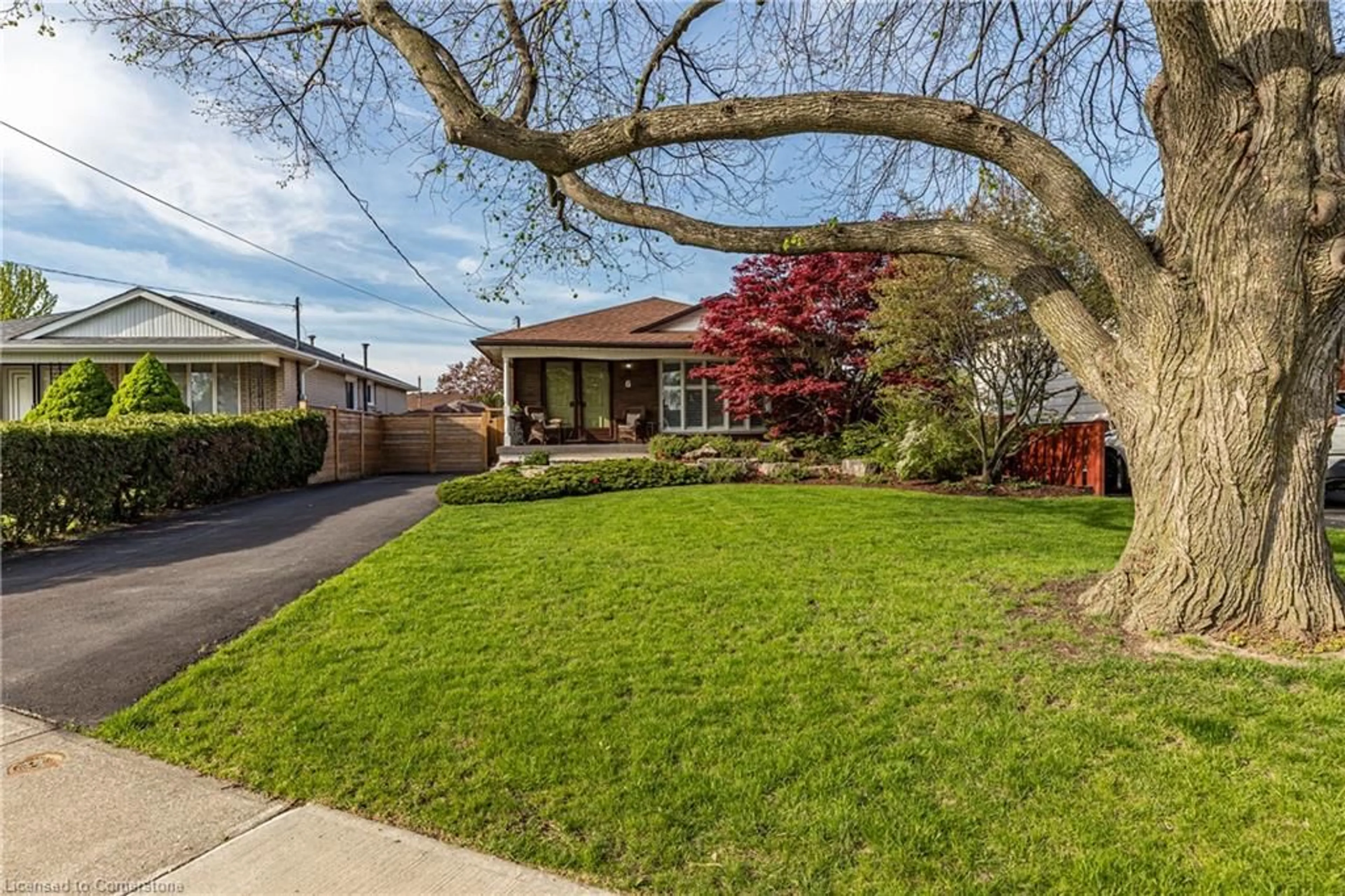 Home with brick exterior material, street for 6 Croydon Crt, Hamilton Ontario L8T 2W1