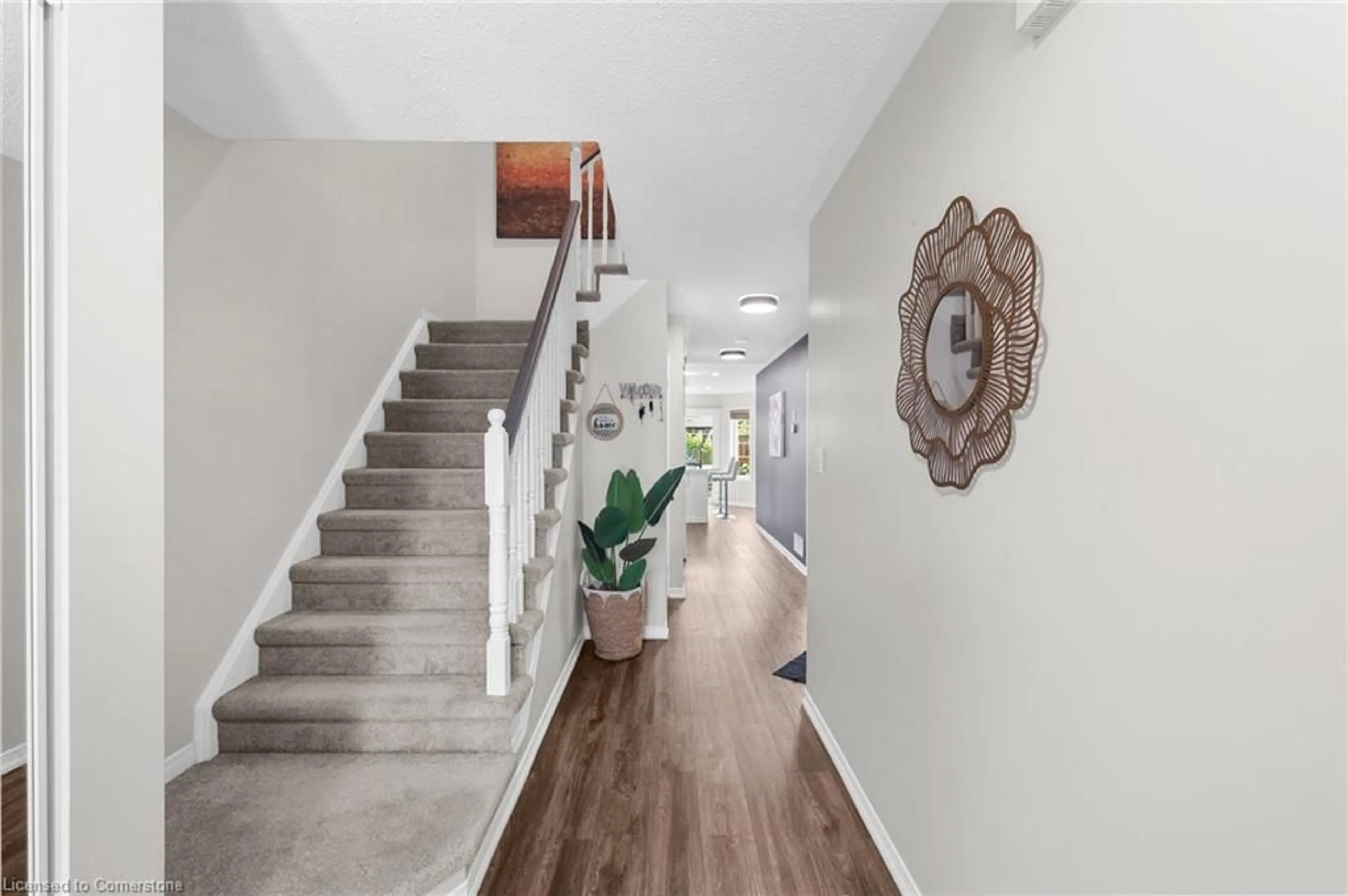 Indoor entryway for 54 Marchwood Cres, Bowmanville Ontario L1C 5K5