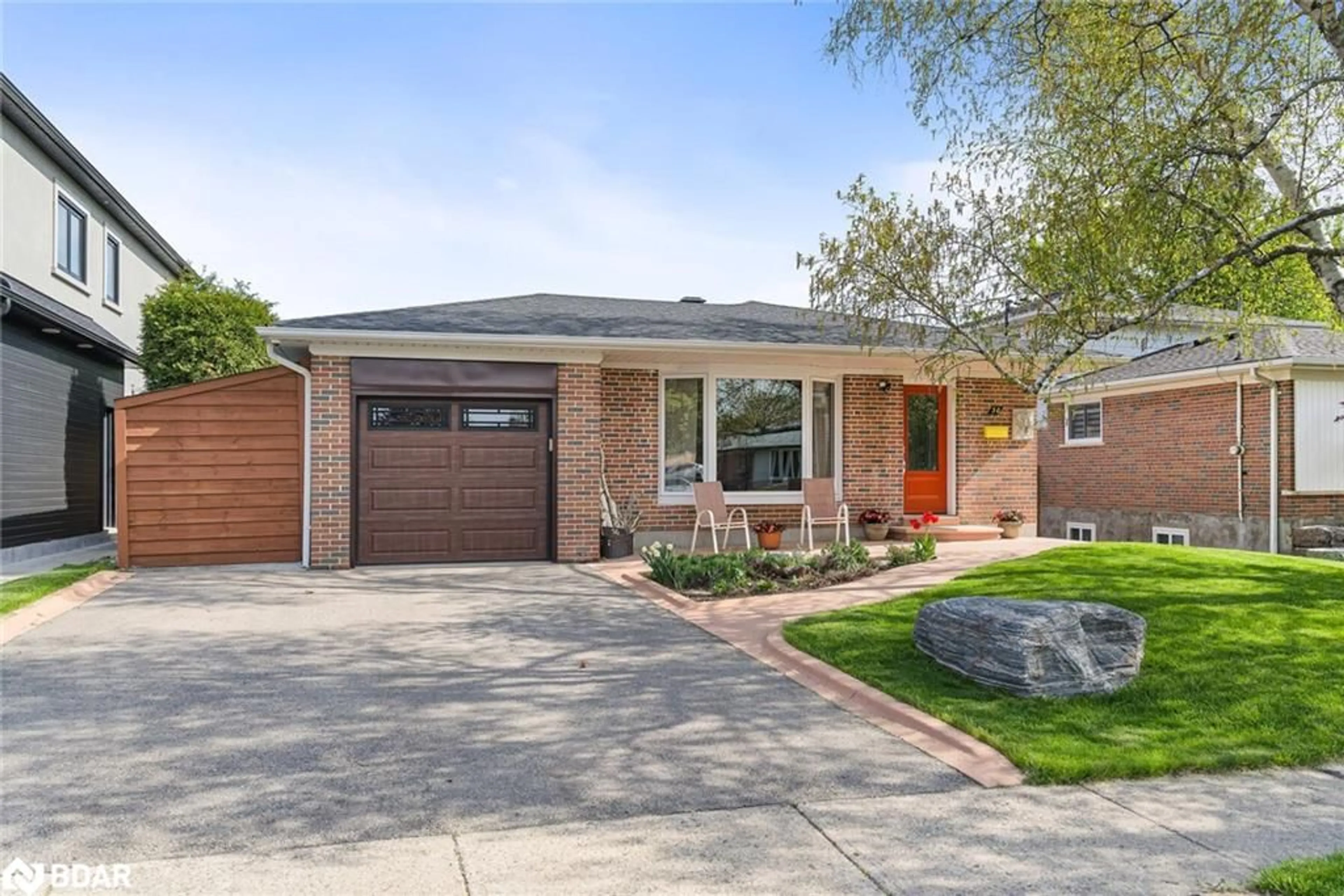 Home with brick exterior material, street for 30 Greystone Cres, Halton Hills Ontario L7G 1G9
