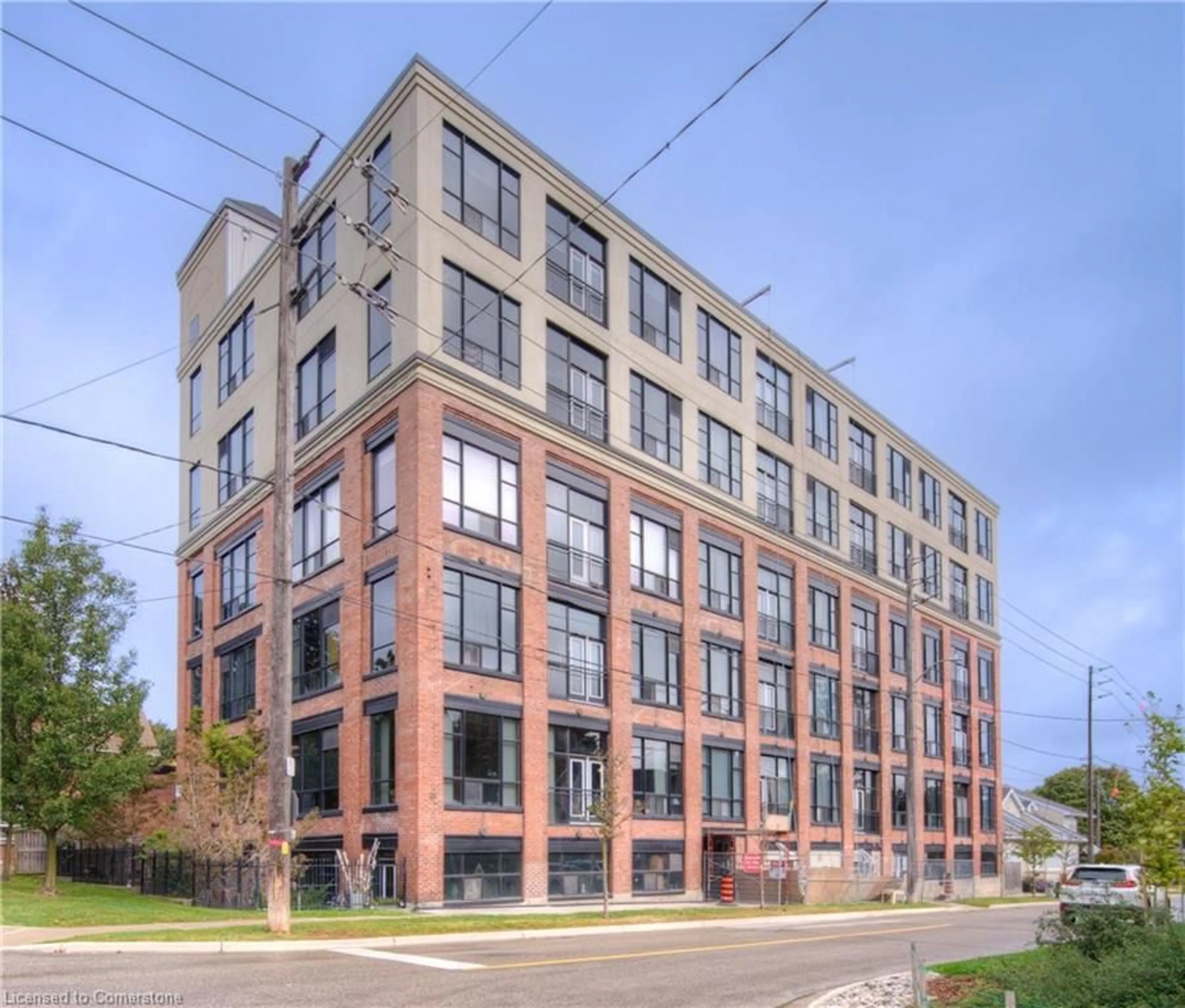 Home with brick exterior material, building for 120 Mansion St #500, Kitchener Ontario N2H 0A1