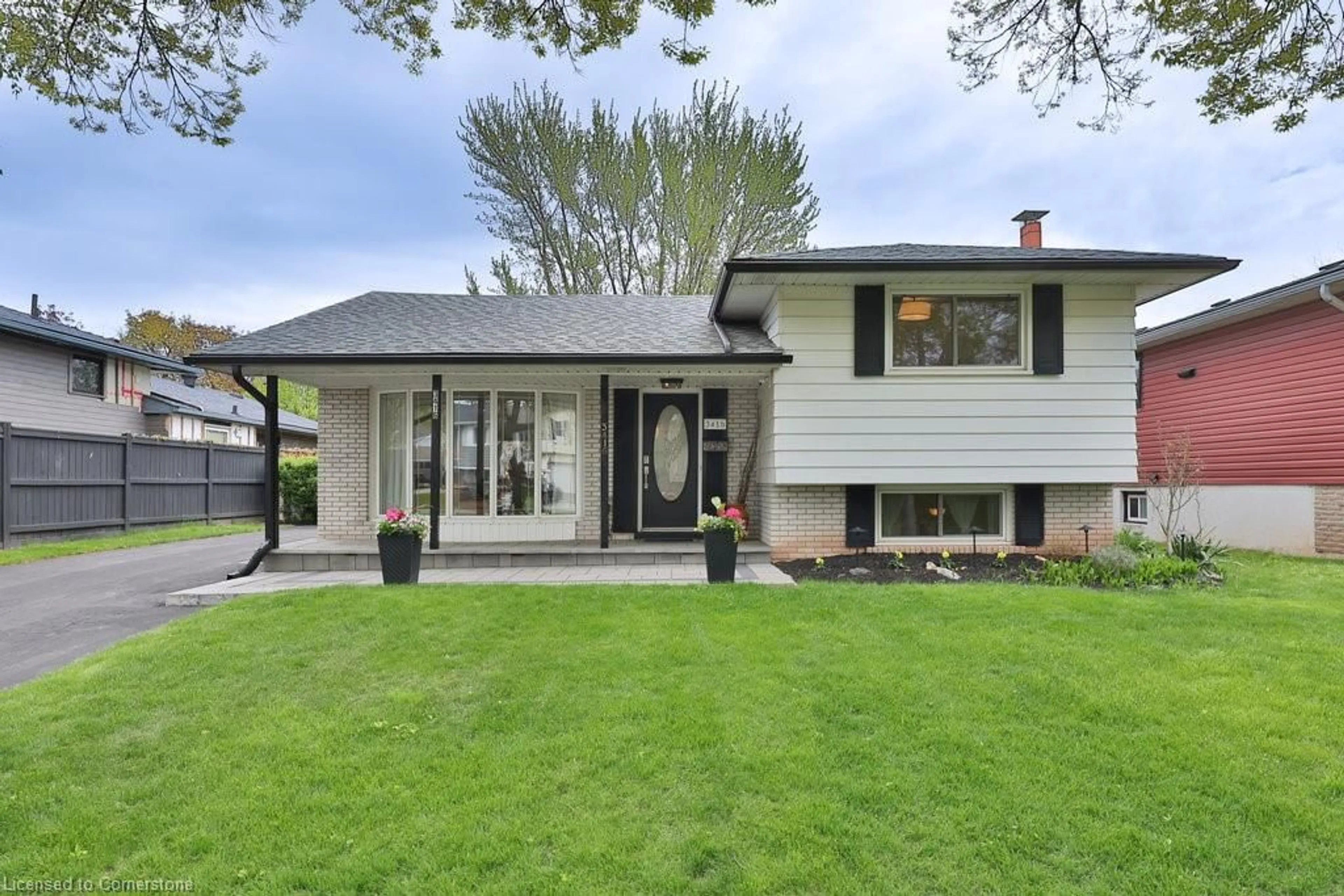 Home with vinyl exterior material, street for 3416 Rexway Dr, Burlington Ontario L7N 2L3