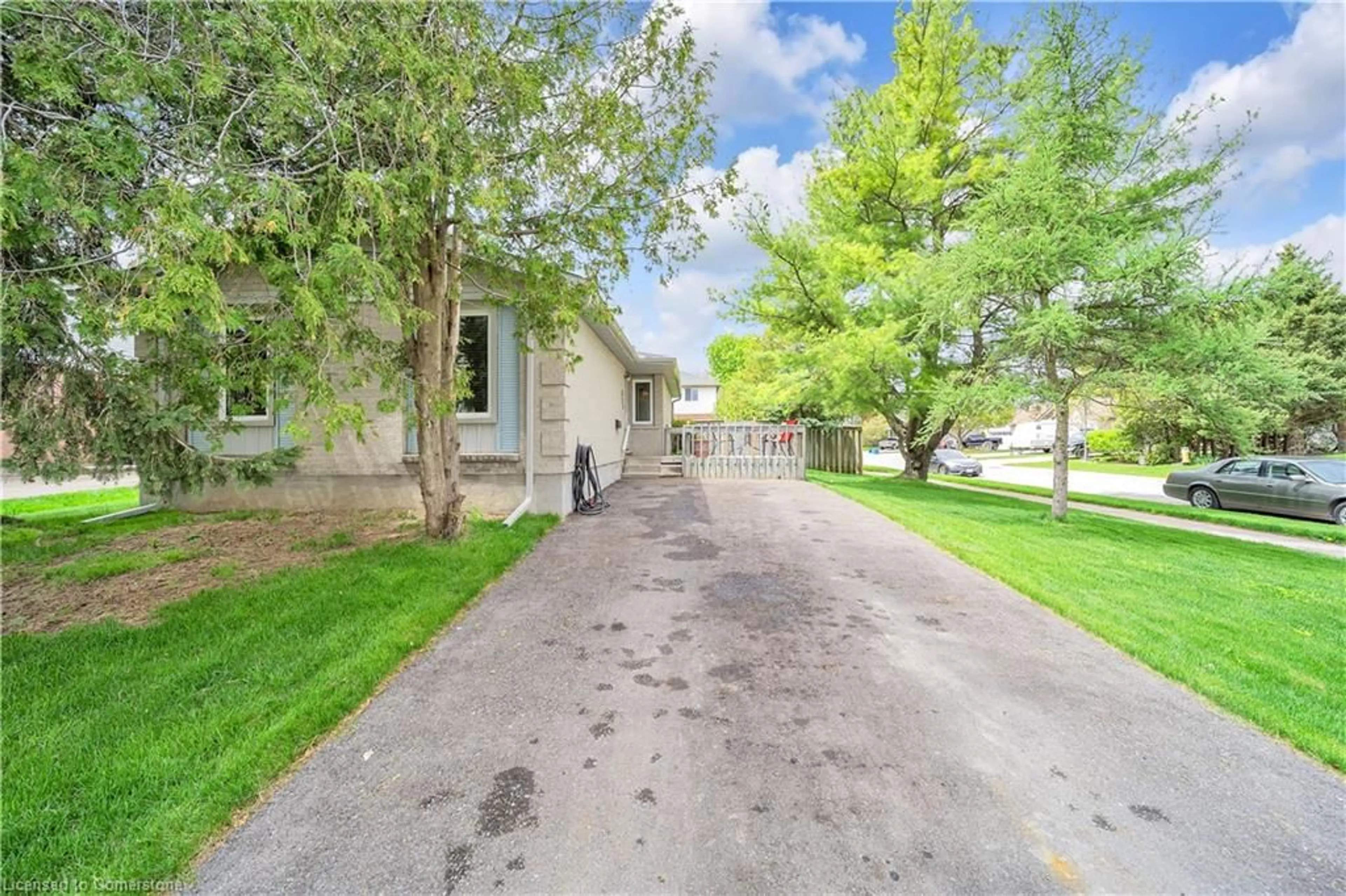 Unknown for 355 Stornoway Dr, Fergus Ontario N1M 3K9