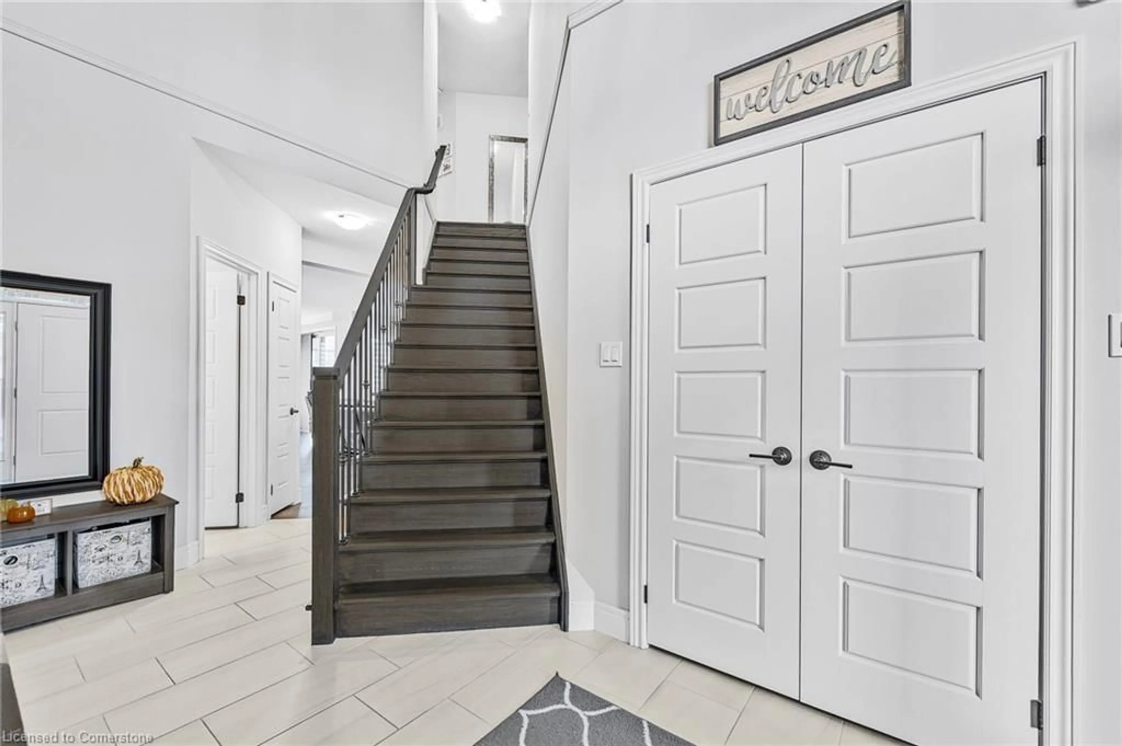 Indoor entryway for 16 Tindall Cres, Grand Valley Ontario L9W 6P2