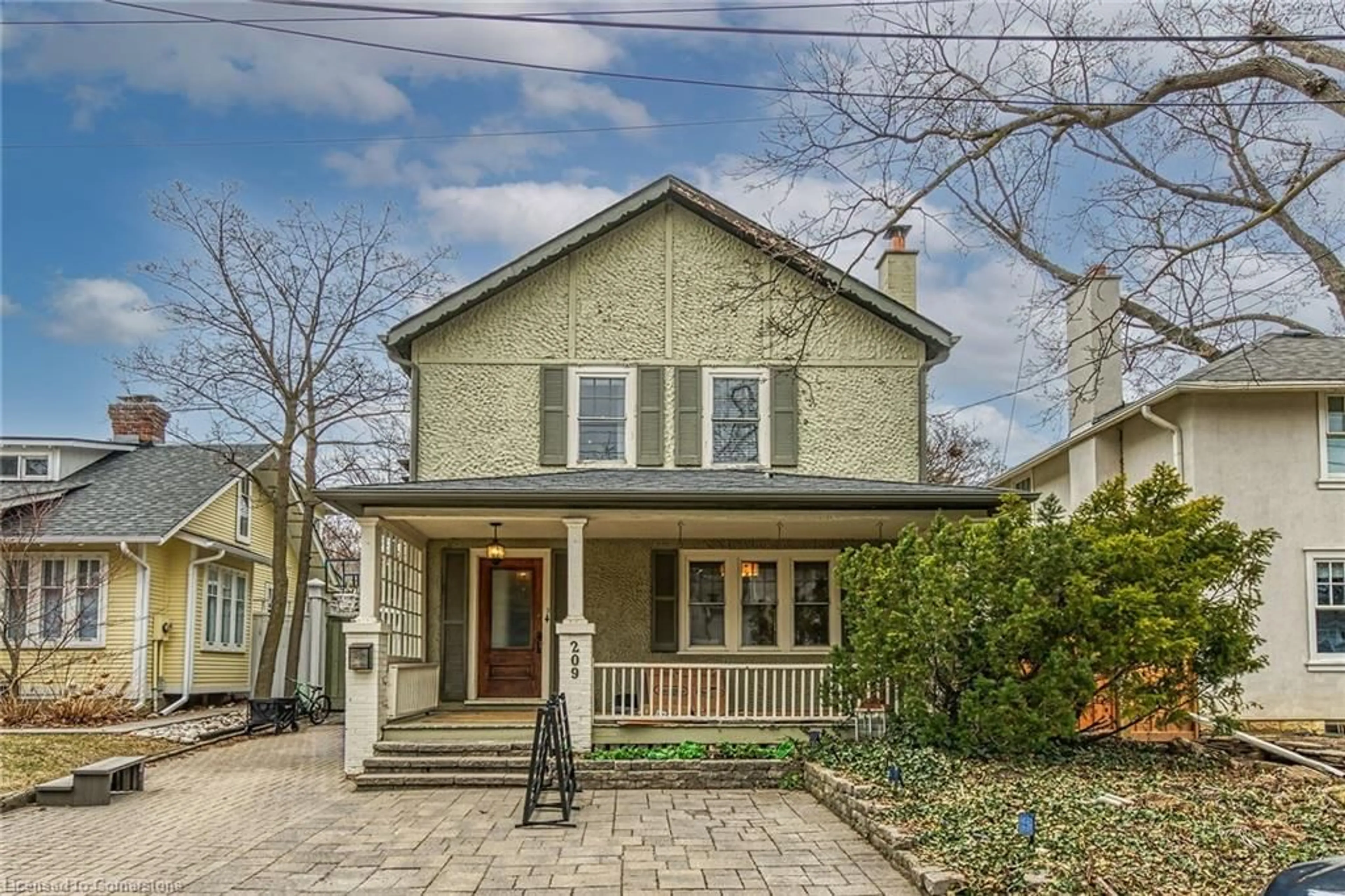 Home with brick exterior material, street for 209 Allan St, Oakville Ontario L6J 3P2