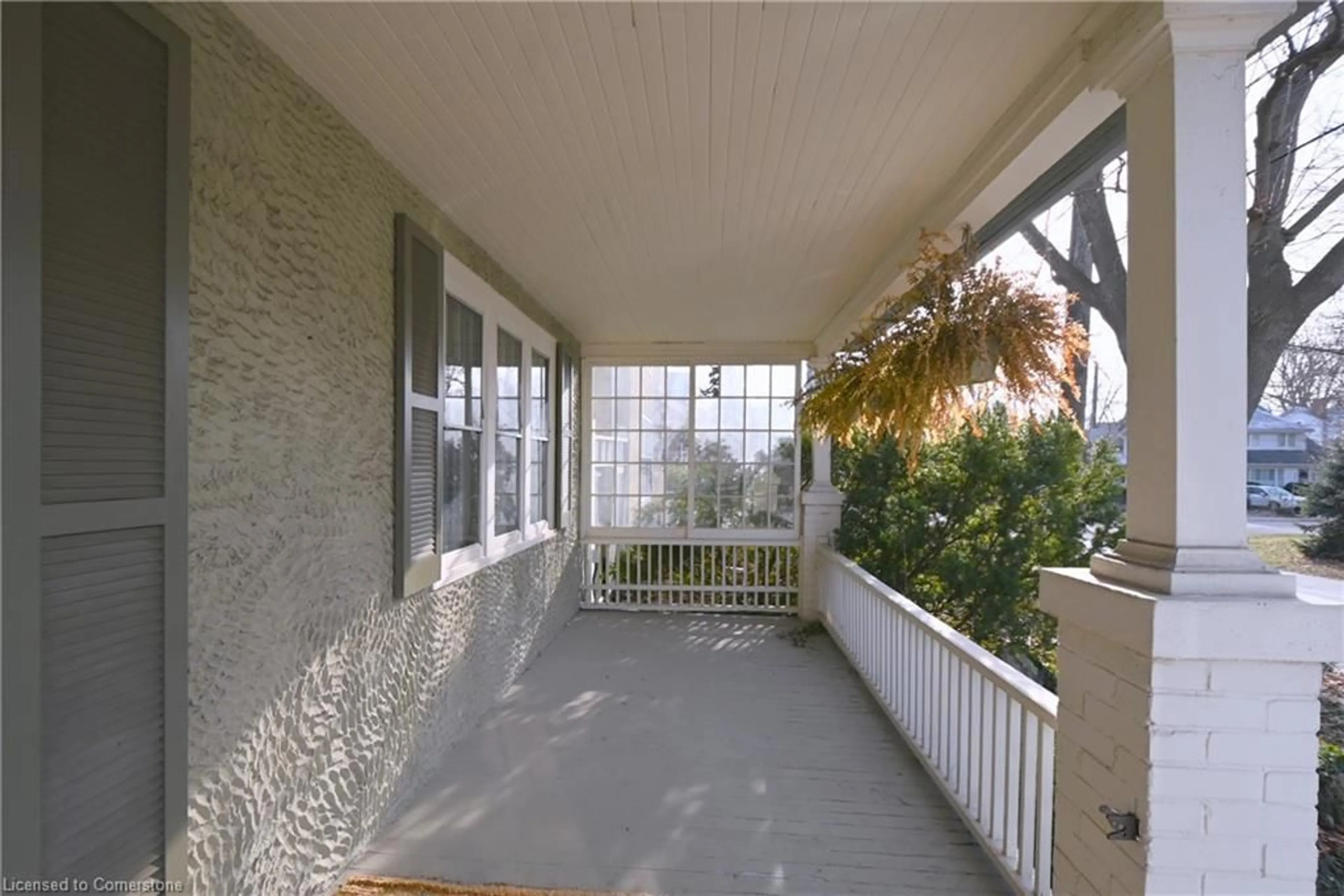 Patio, street for 209 Allan St, Oakville Ontario L6J 3P2