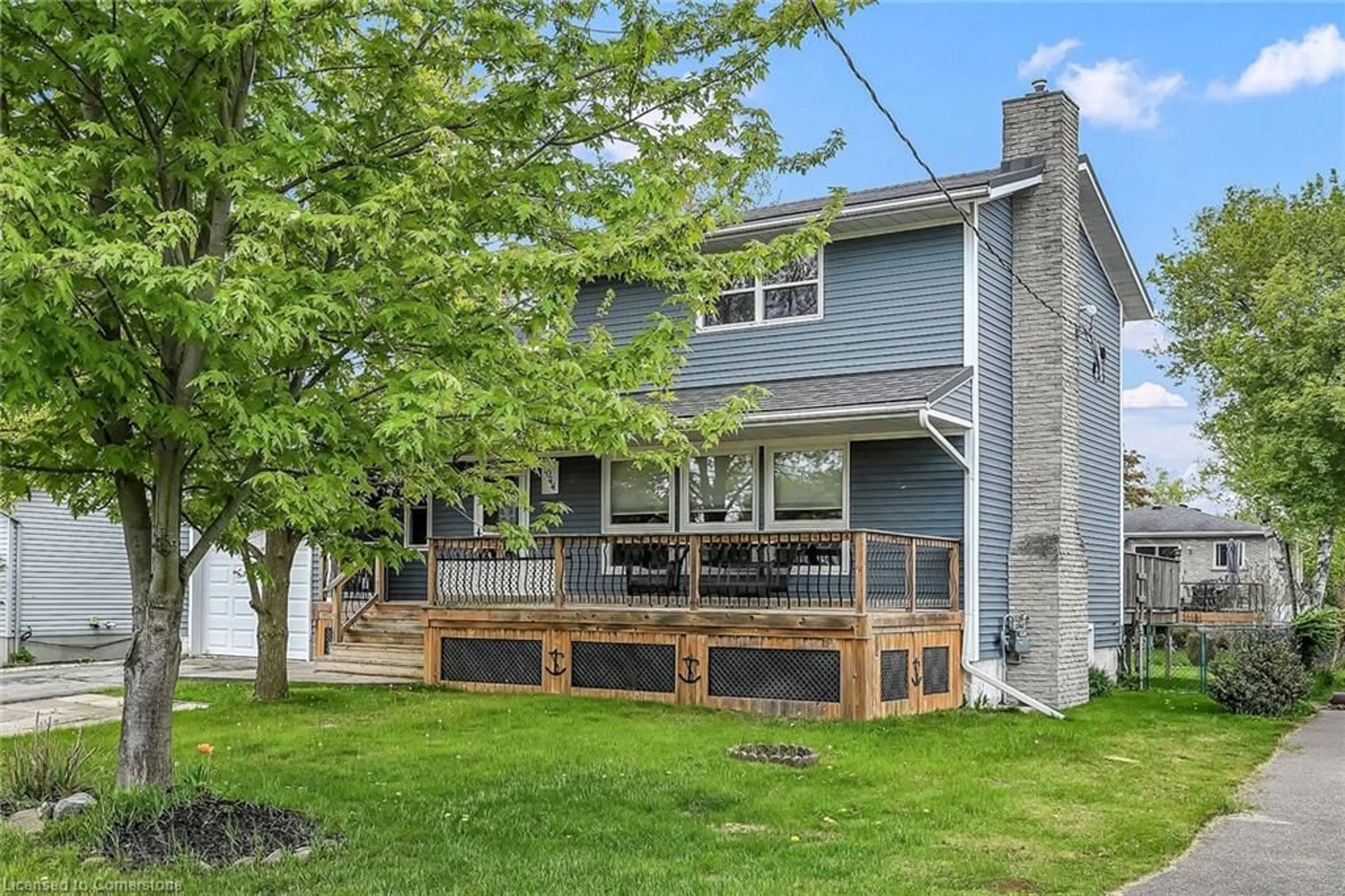 Patio, street for 1044 Main St, Port Dover Ontario N0A 1N2