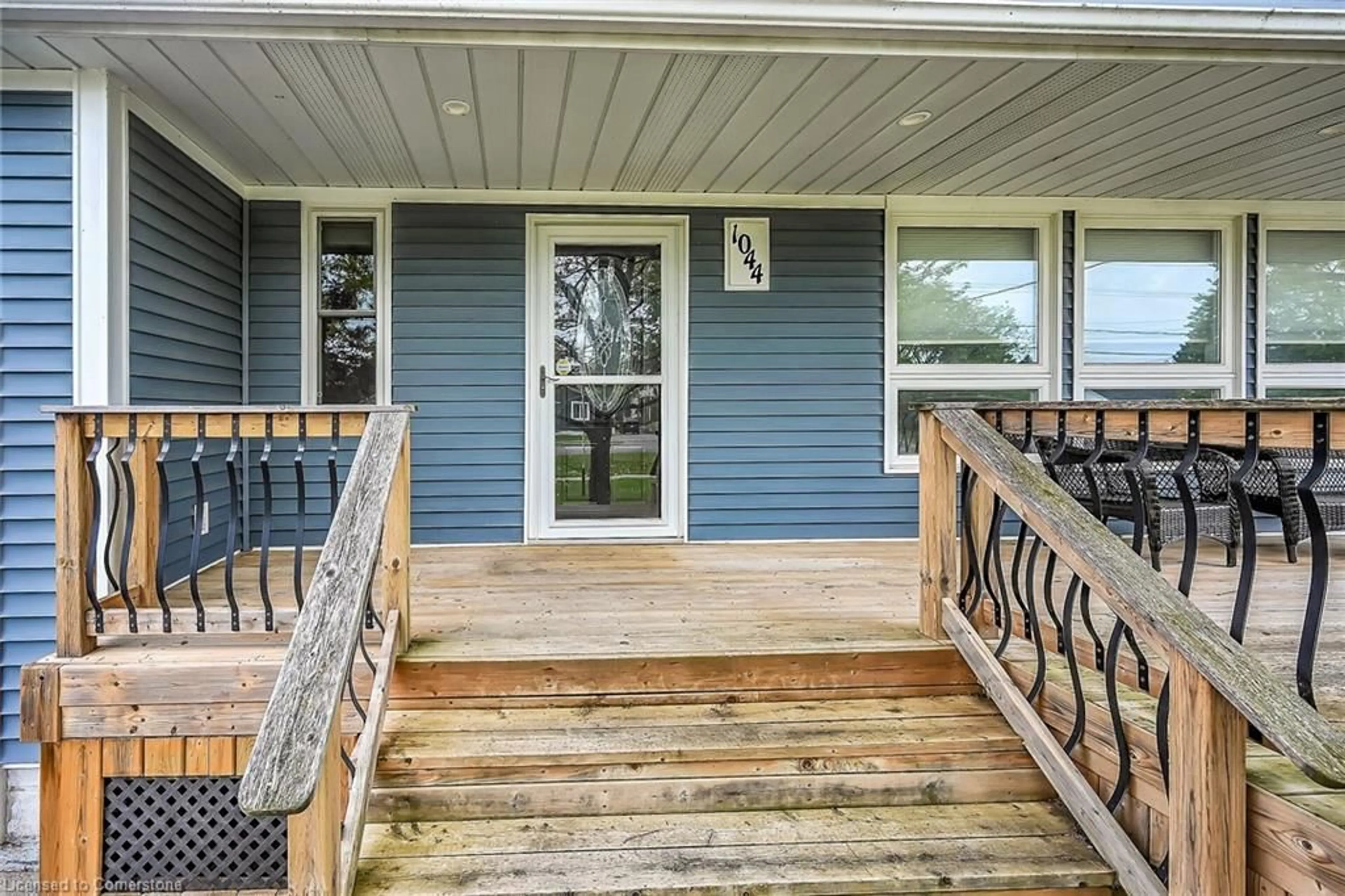 Unknown for 1044 Main St, Port Dover Ontario N0A 1N2