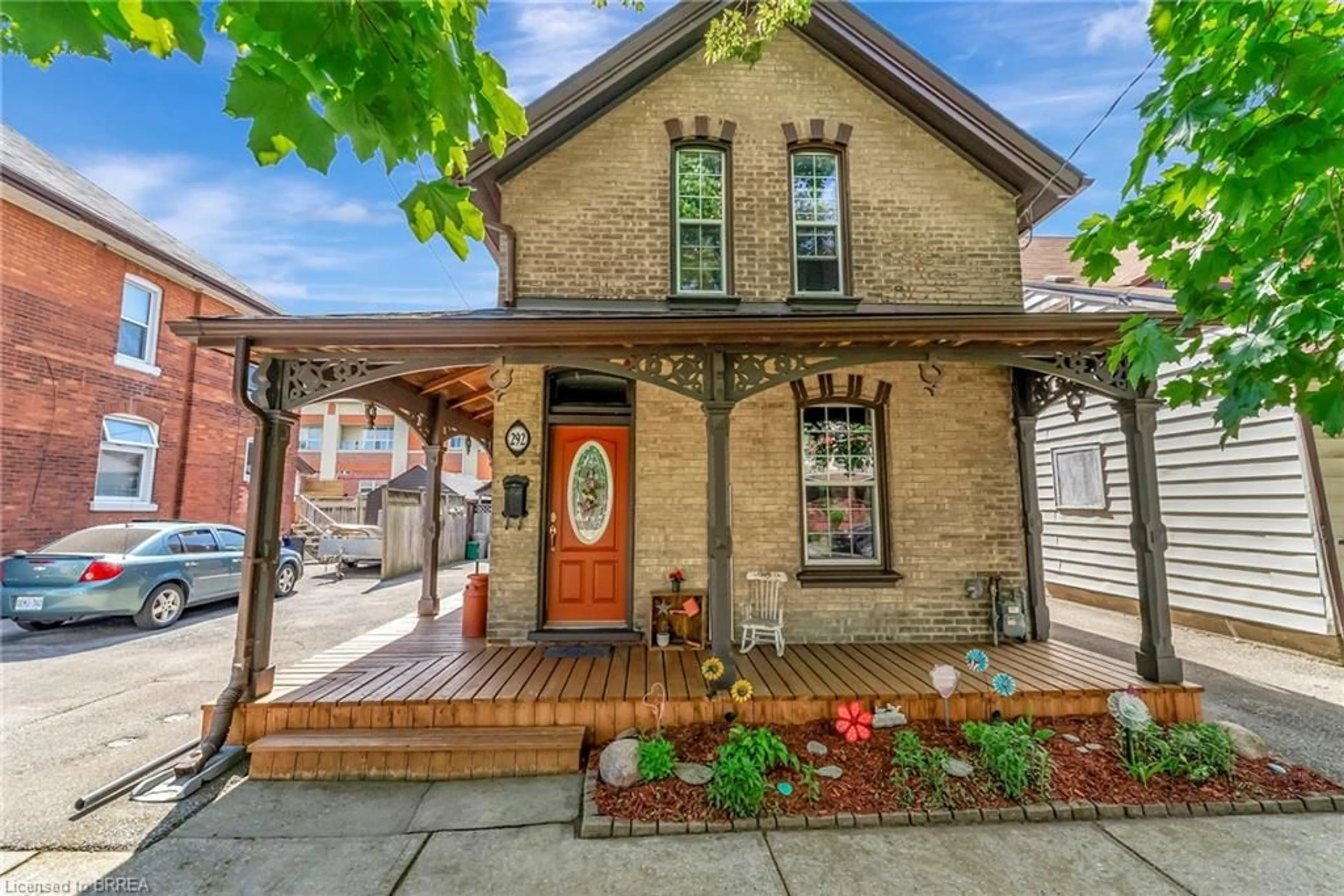 Home with brick exterior material, street for 292 Park Ave, Brantford Ontario N3S 5L1