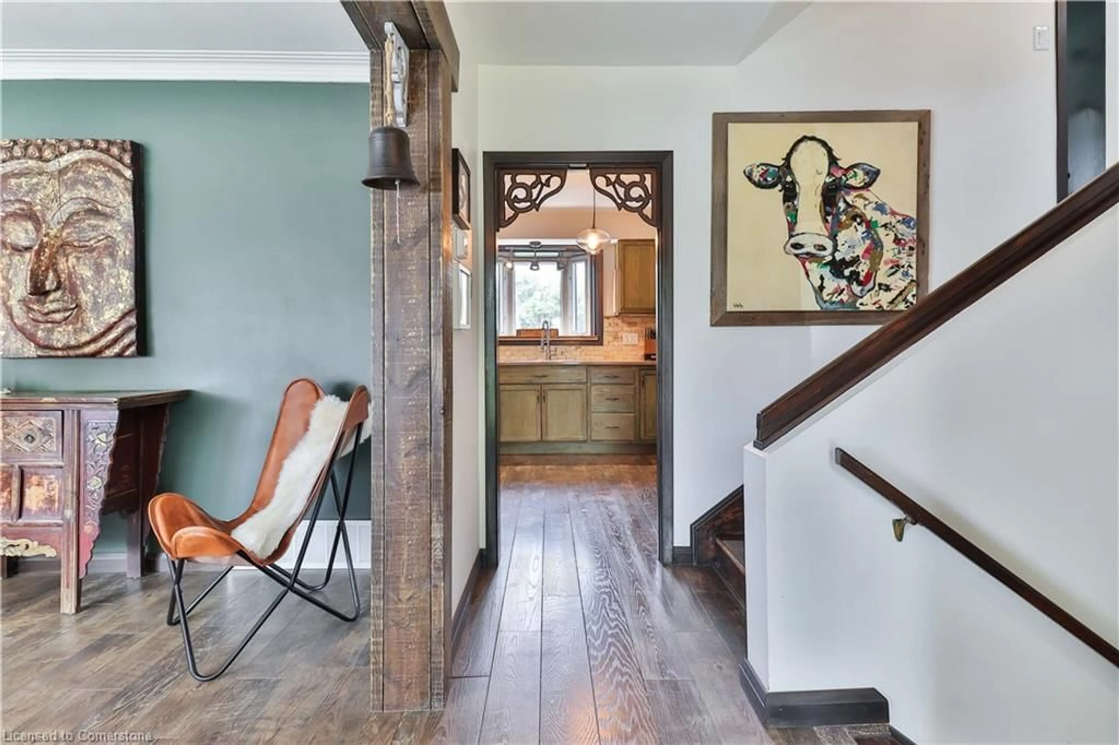 Indoor entryway for 630 Blue Forest Hill, Burlington Ontario L7L 4H3