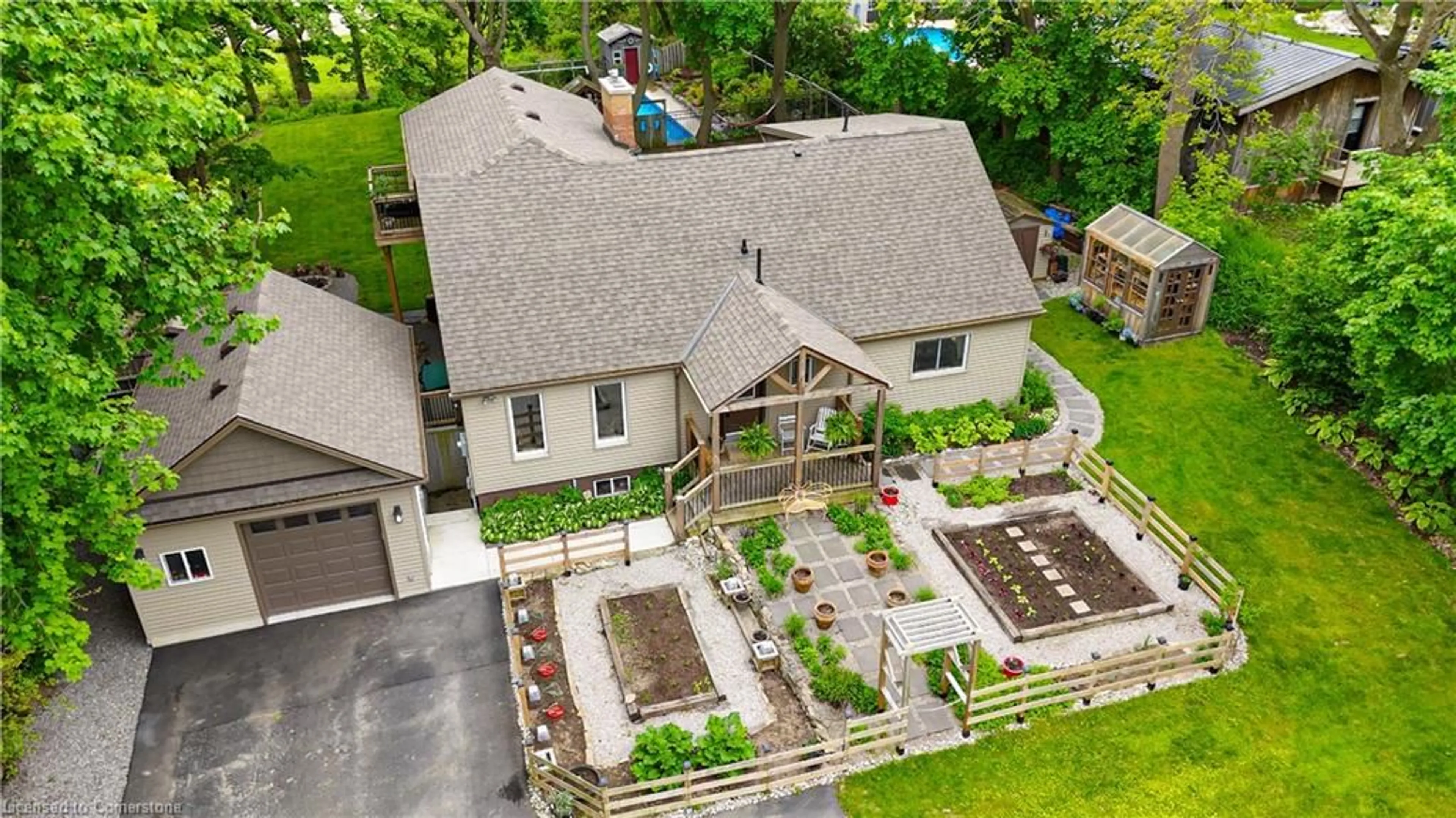 A pic from outside/outdoor area/front of a property/back of a property/a pic from drone, street for 93 #8 Hwy, Flamborough Ontario L9H 4V6