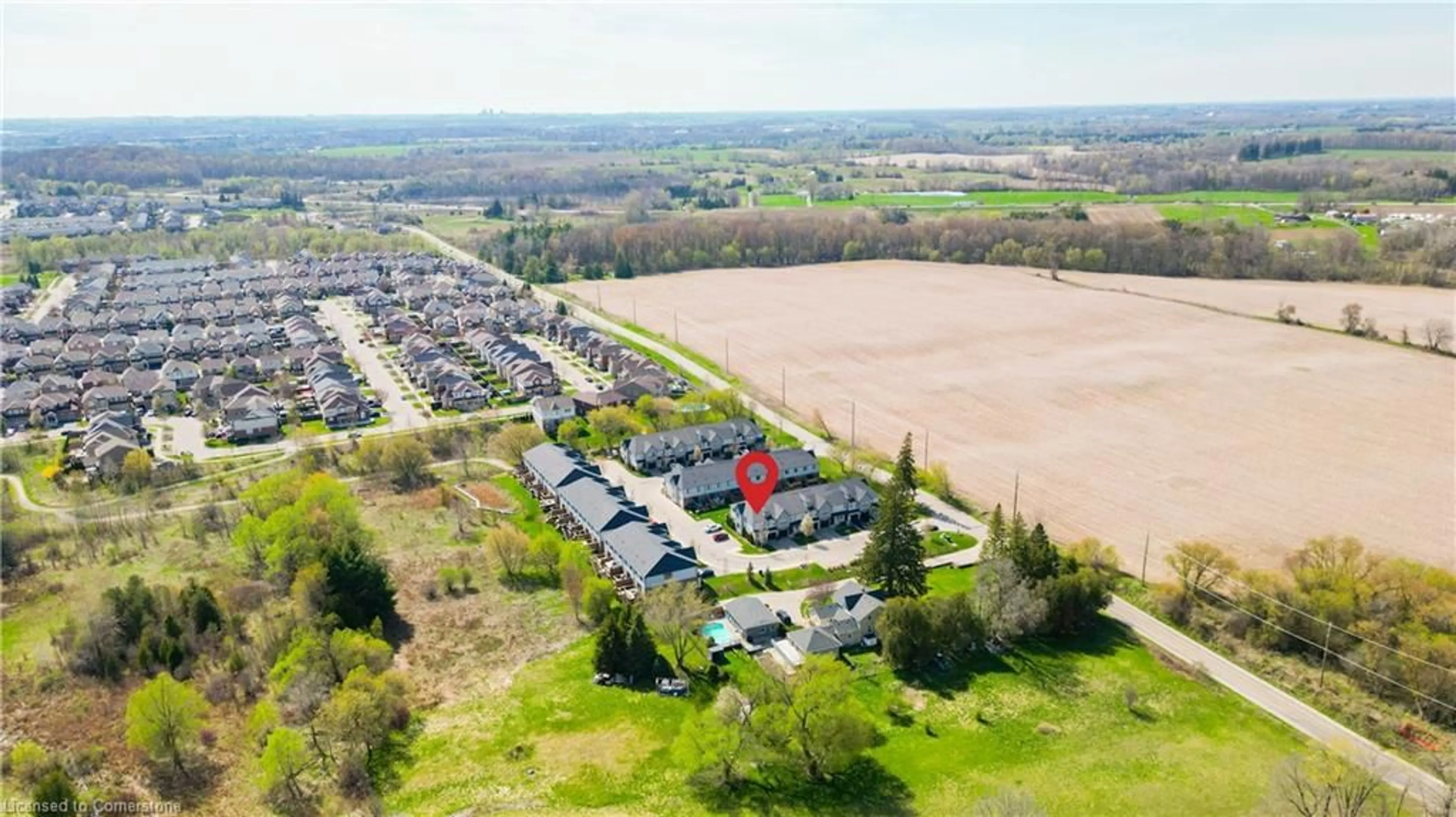 A pic from outside/outdoor area/front of a property/back of a property/a pic from drone, building for 625 Blackbridge Rd #6, Cambridge Ontario M3C 0G6