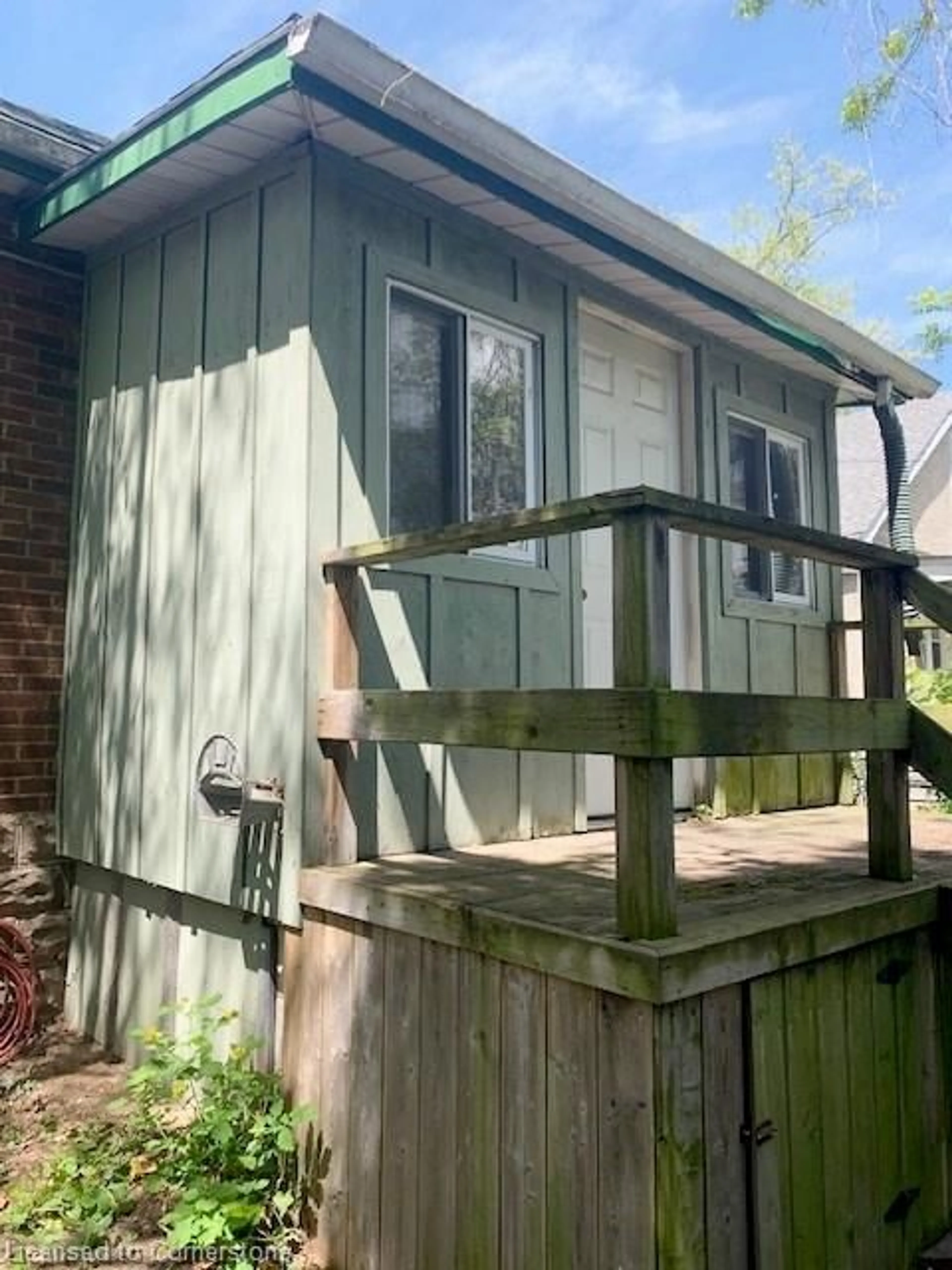 Shed for 14 Hollywood St, Hamilton Ontario L8S 3K6