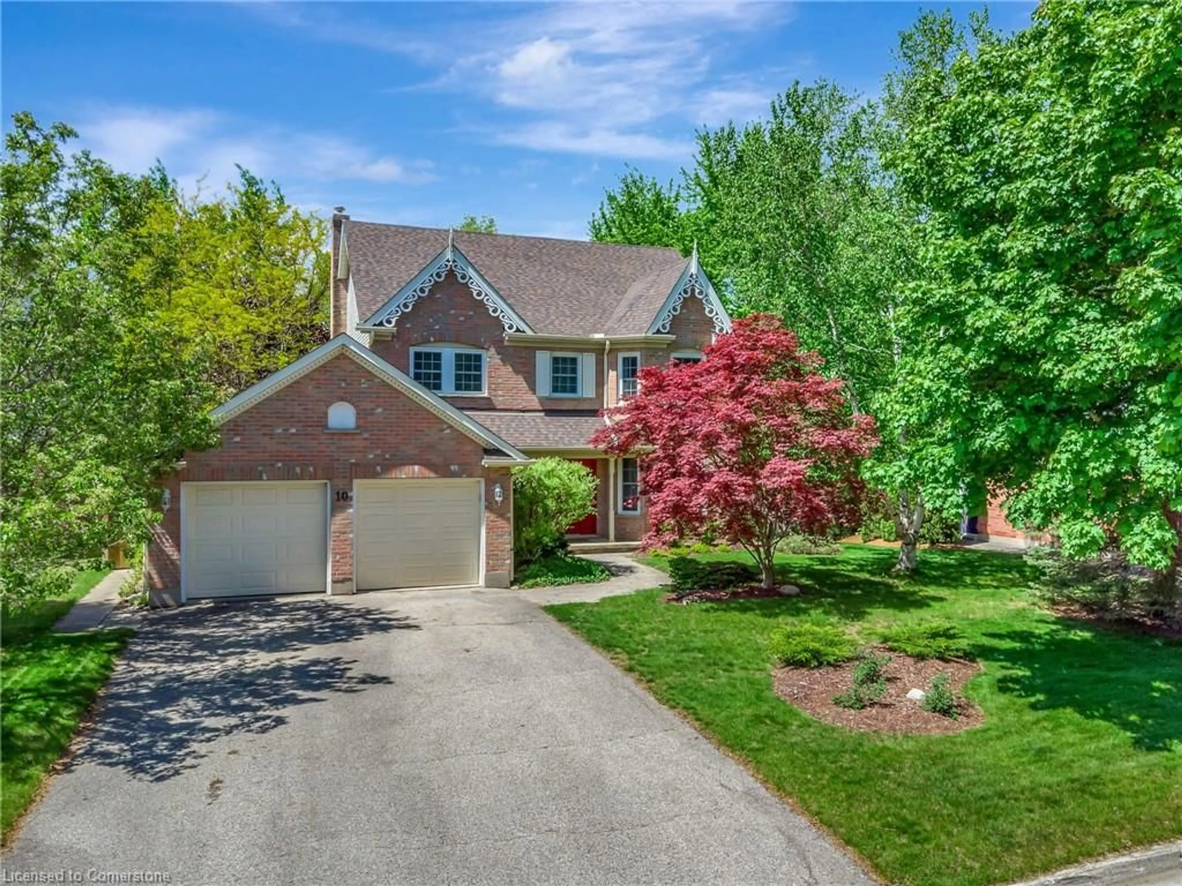 Home with brick exterior material, street for 10 Huntingwood Crt, Kitchener Ontario N2P 2A7