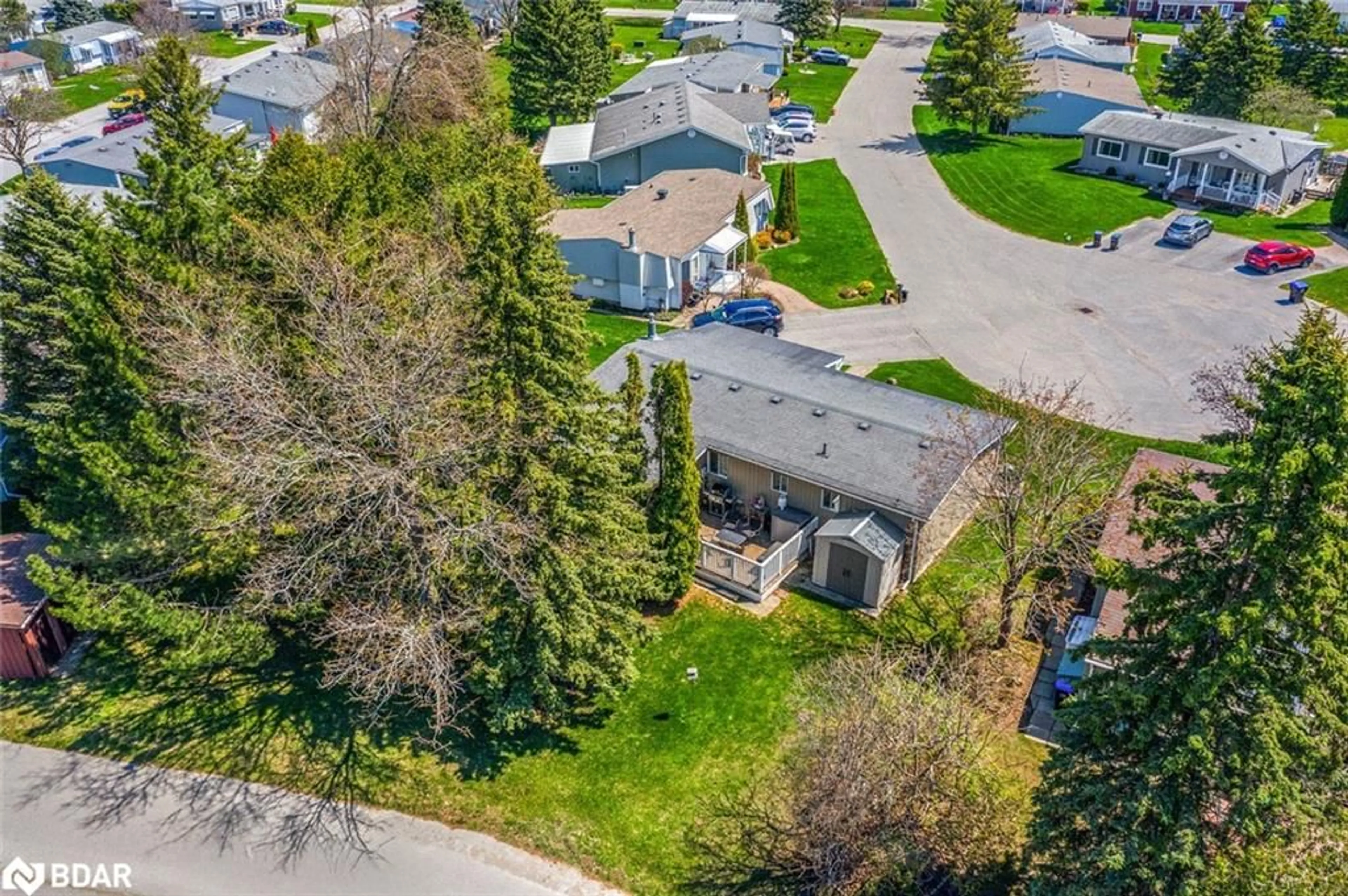 A pic from outside/outdoor area/front of a property/back of a property/a pic from drone, street for 10 Carmans Cove, Innisville Ontario L9S 1N7