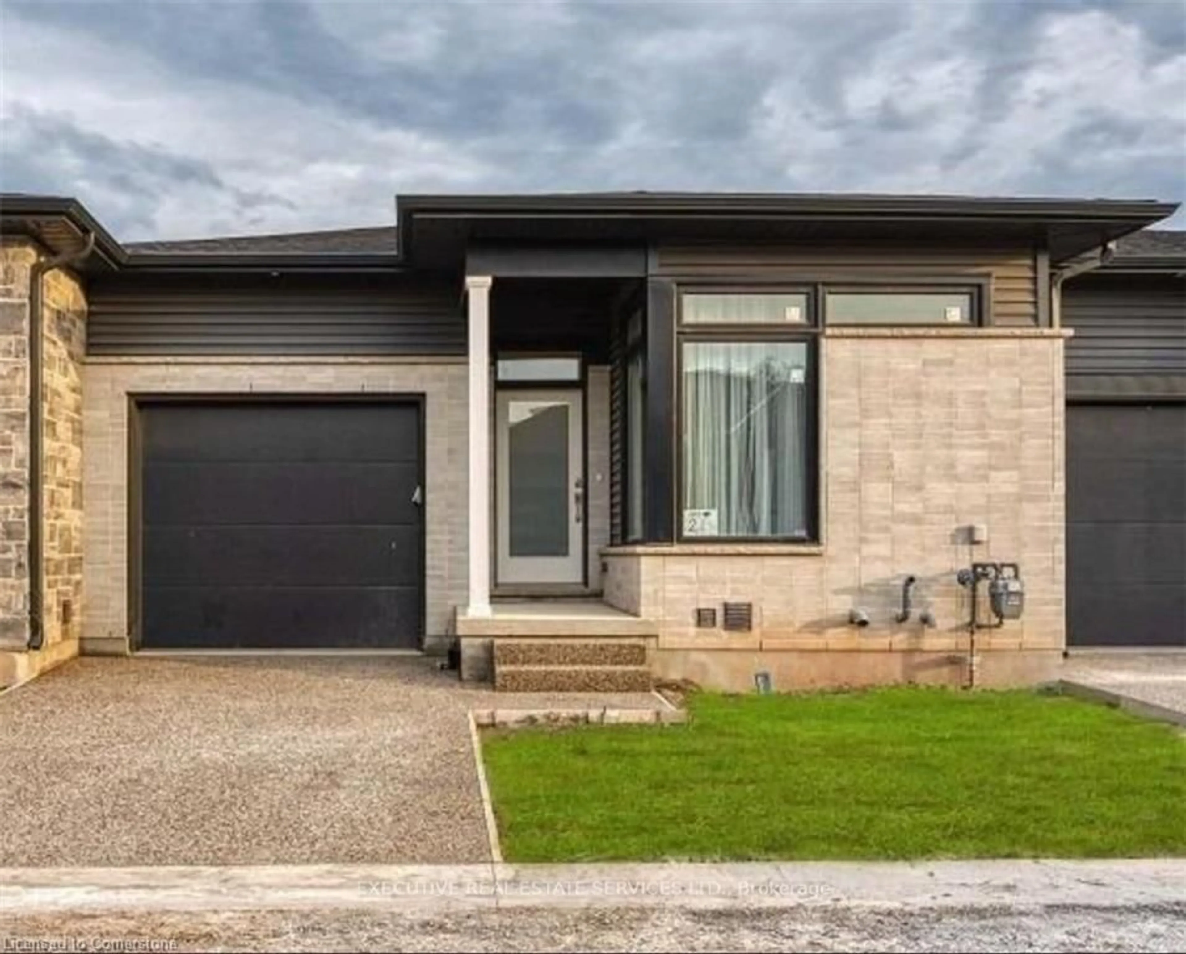 Home with brick exterior material, street for 8974 Willoughby Dr ##21, Niagara Falls Ontario L2G 0Y7