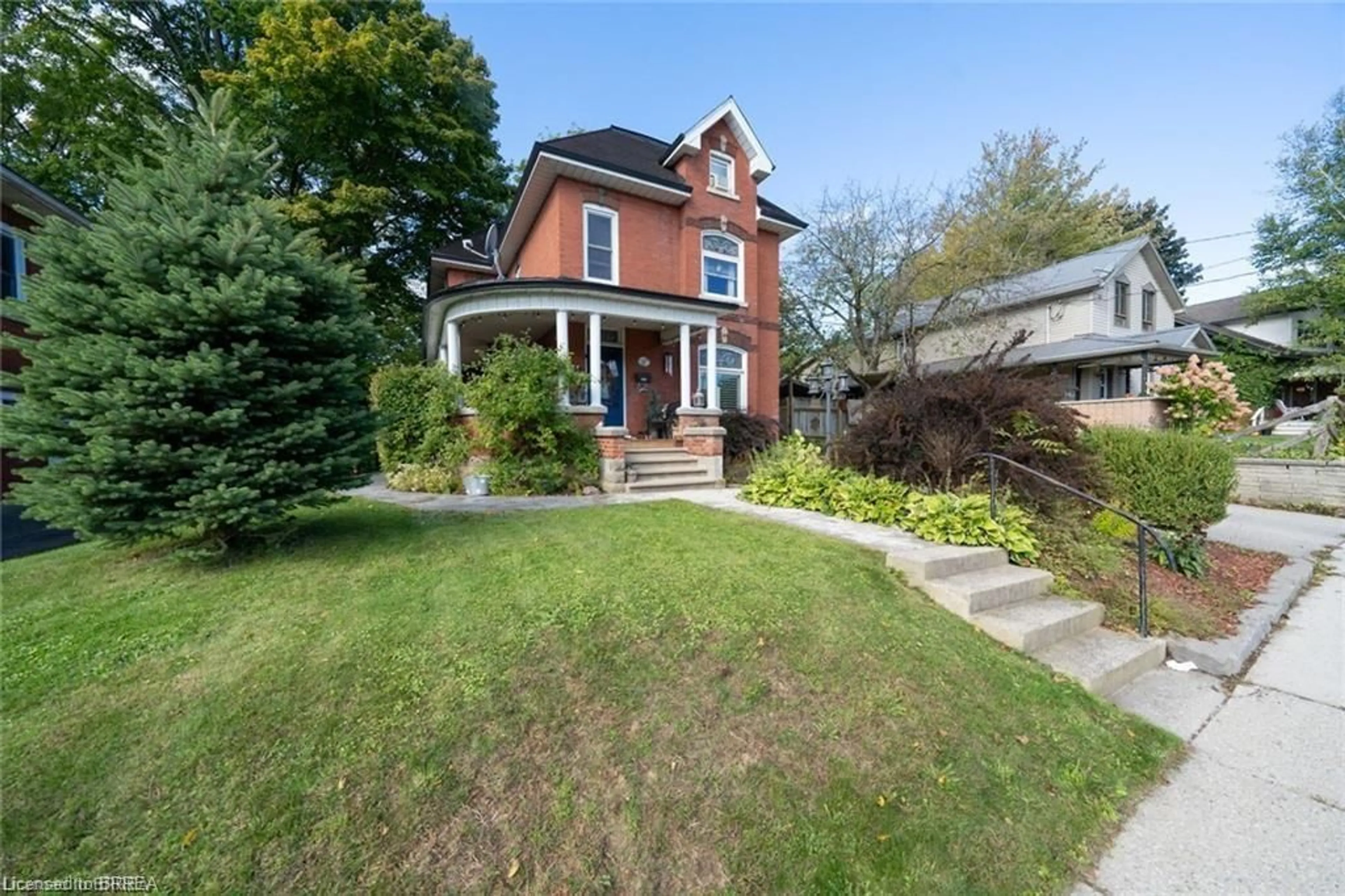 Home with brick exterior material, street for 284 Colborne St, Simcoe Ontario N3Y 3V5