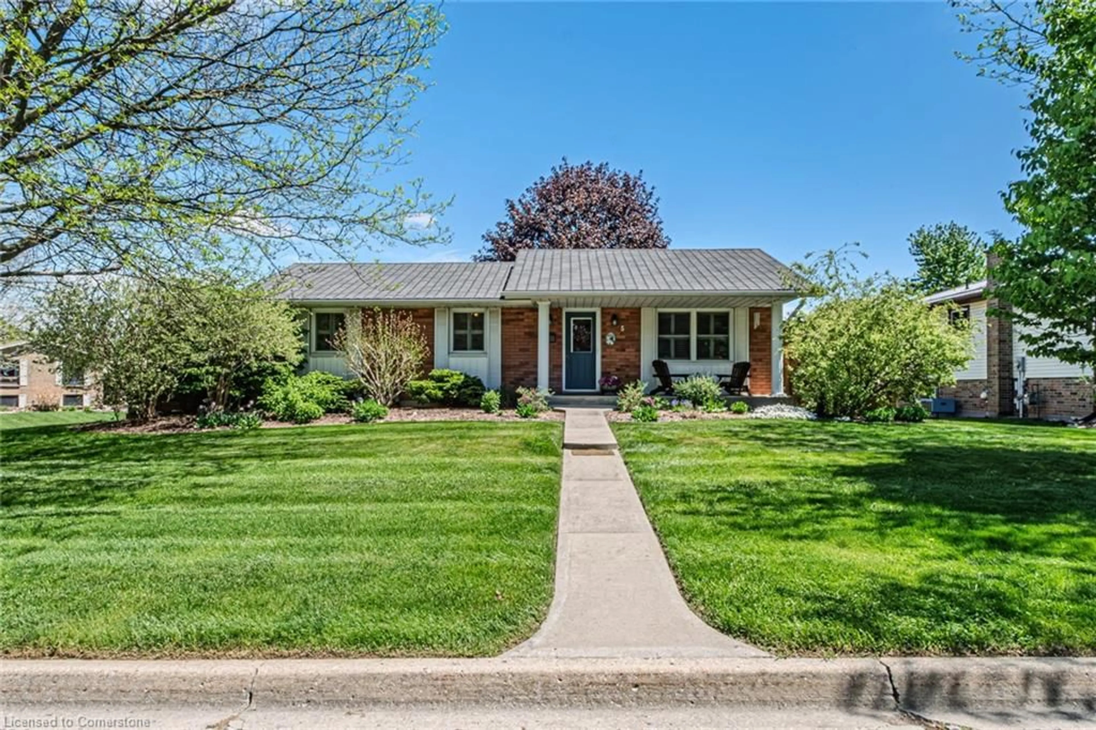 Home with brick exterior material, street for 5 Brant St, Simcoe Ontario N3Y 5G2