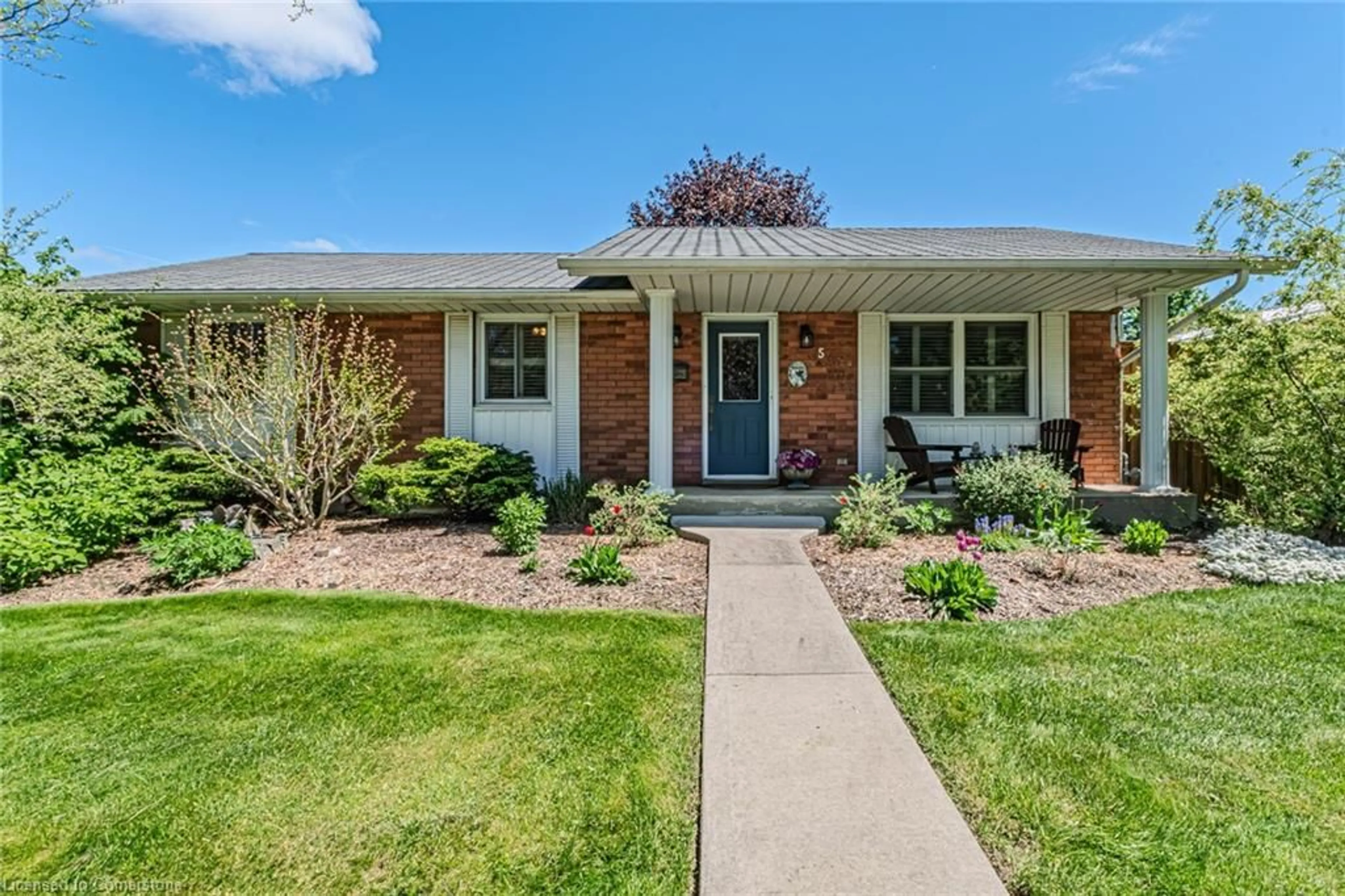 Home with brick exterior material, street for 5 Brant St, Simcoe Ontario N3Y 5G2