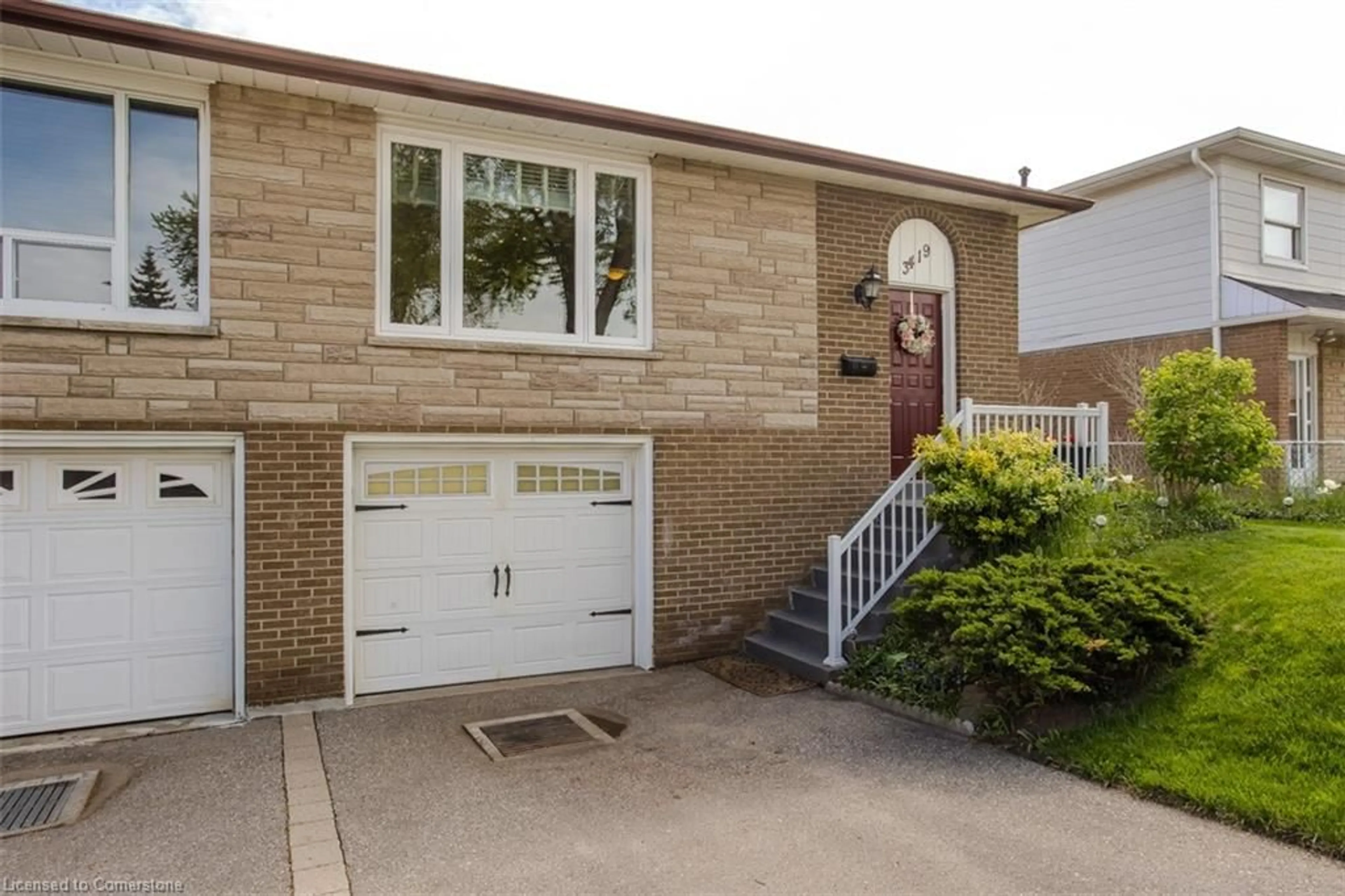 Home with brick exterior material, street for 3419 Homark Dr, Mississauga Ontario L4Y 2K6