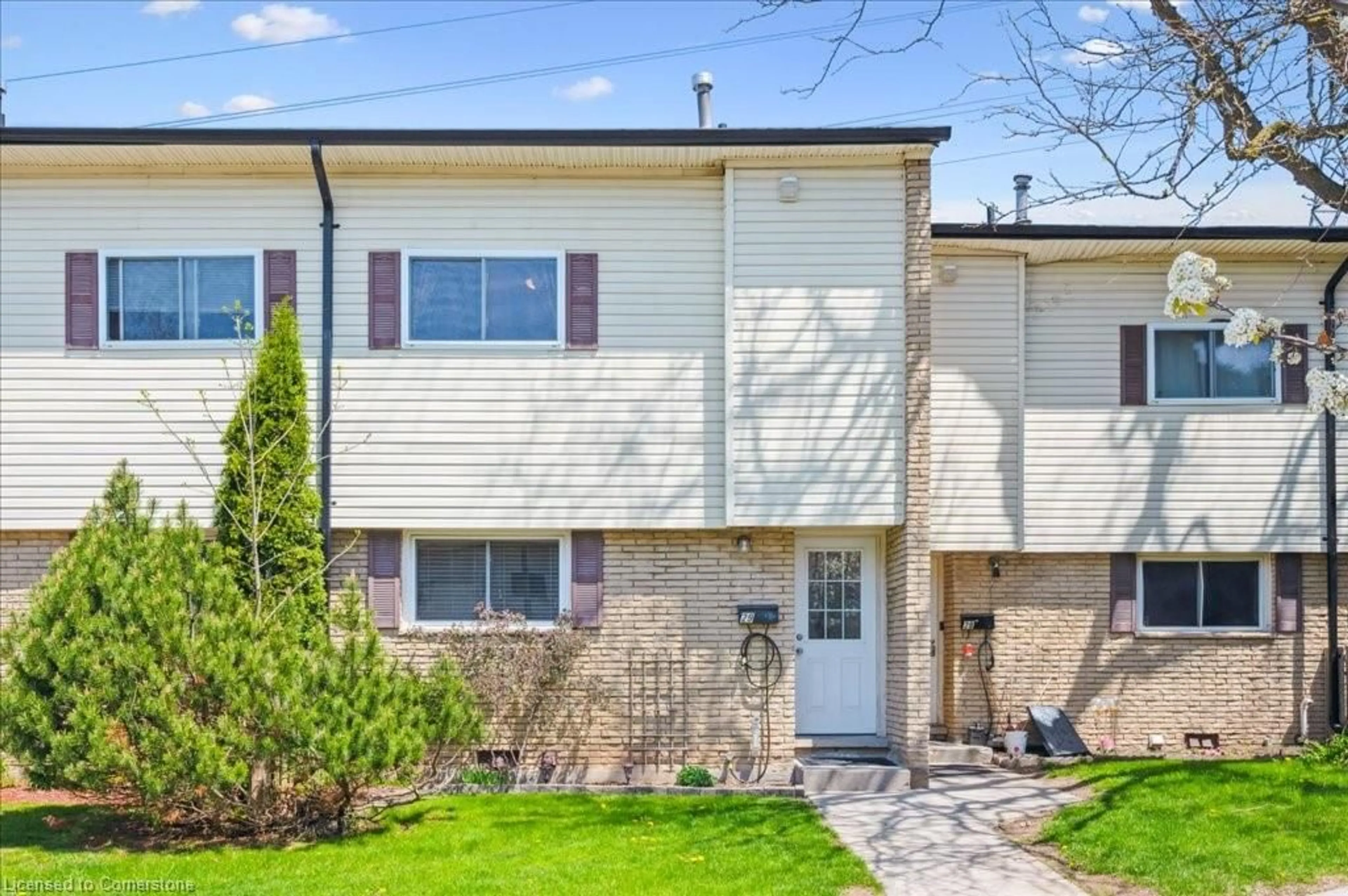 Home with vinyl exterior material, street for 211 Veronica Dr #29, Kitchener Ontario N2A 2R8