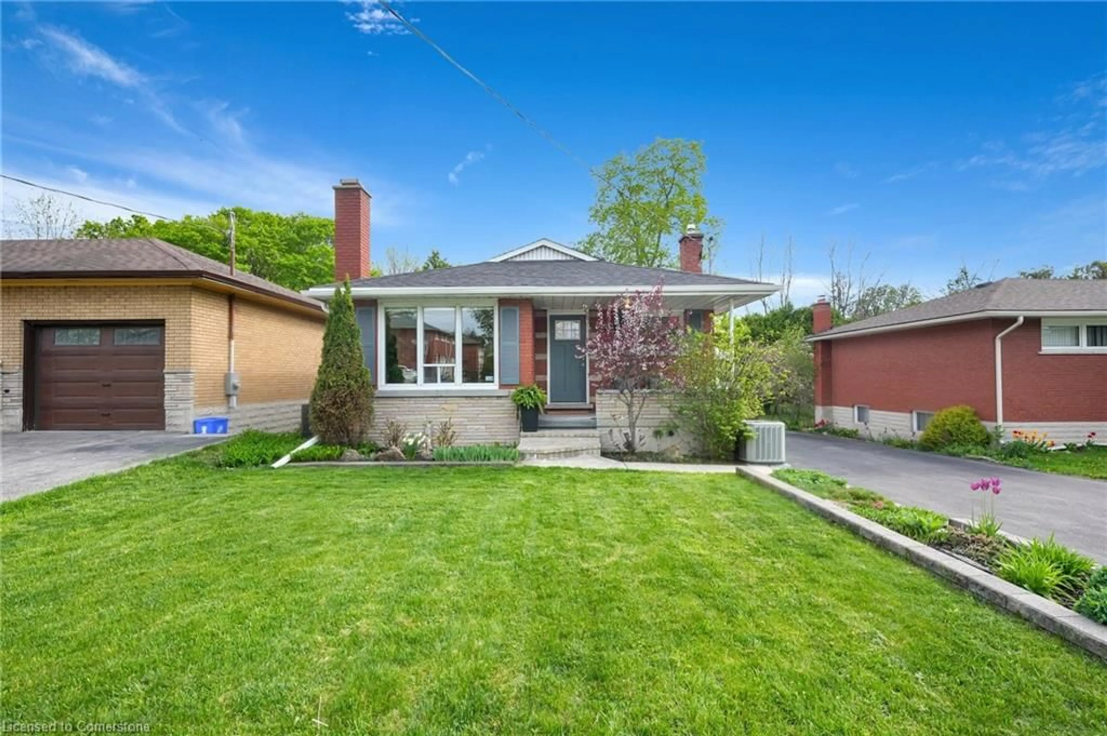 Home with brick exterior material, street for 211 Connaught St, Kitchener Ontario N2C 1B2