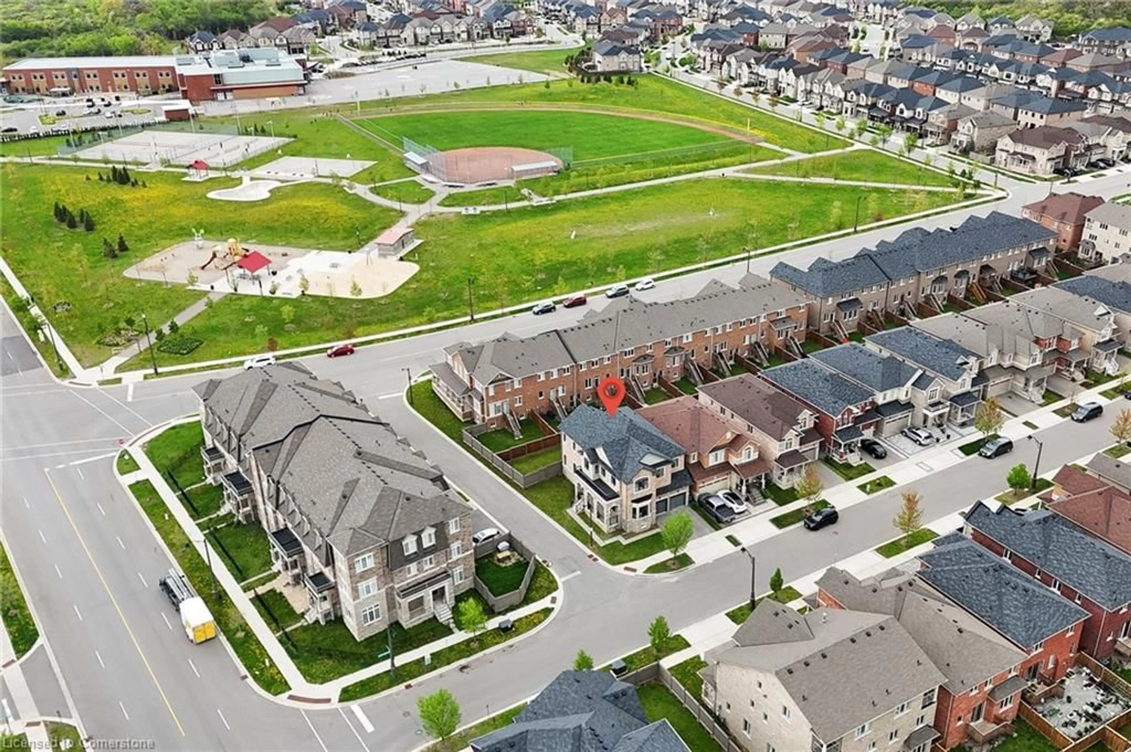 A pic from outside/outdoor area/front of a property/back of a property/a pic from drone, street for 391 Grindstone Trail, Oakville Ontario L6H 0S1