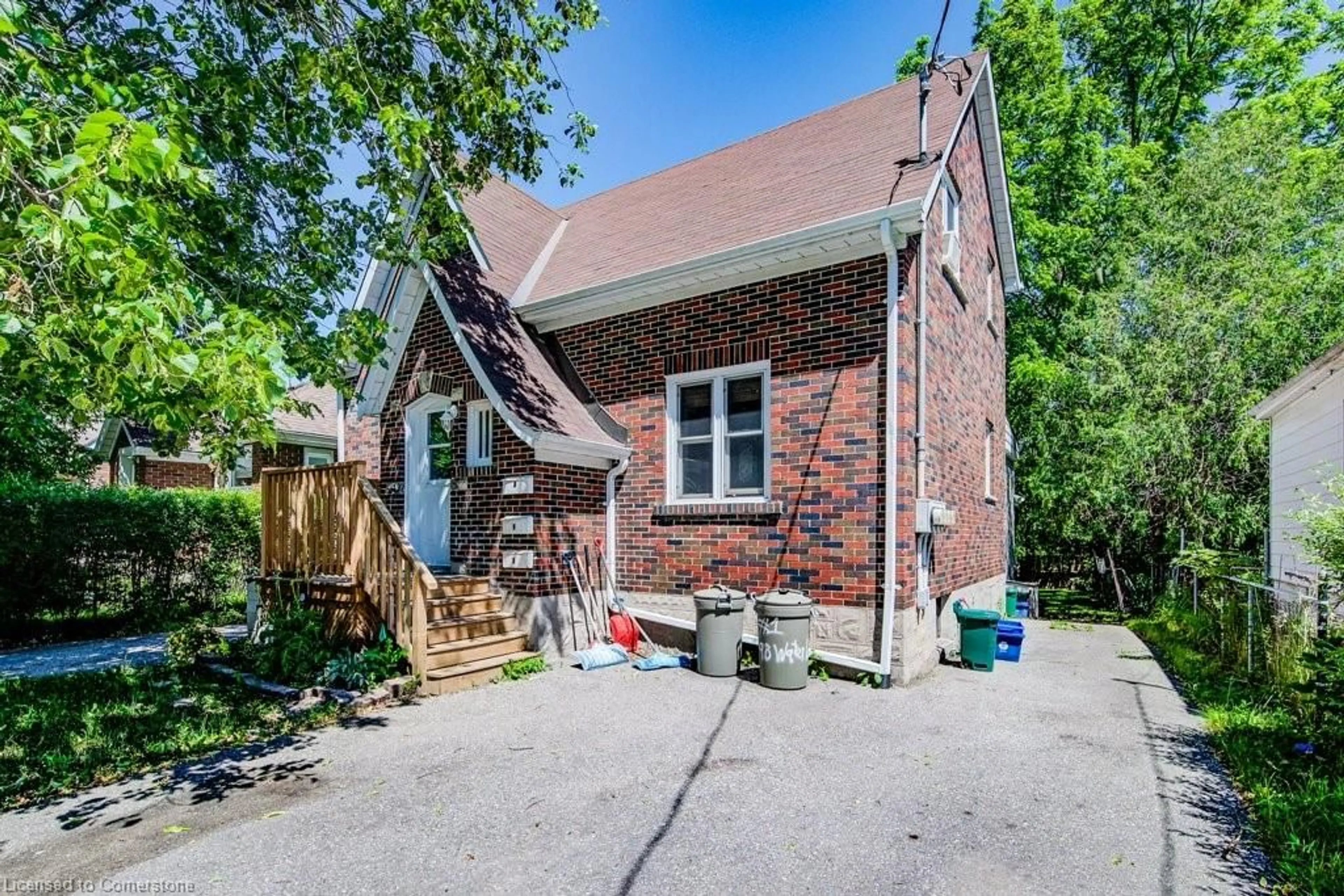 Home with brick exterior material, street for 98 Waterloo St, Waterloo Ontario N2J 1X9
