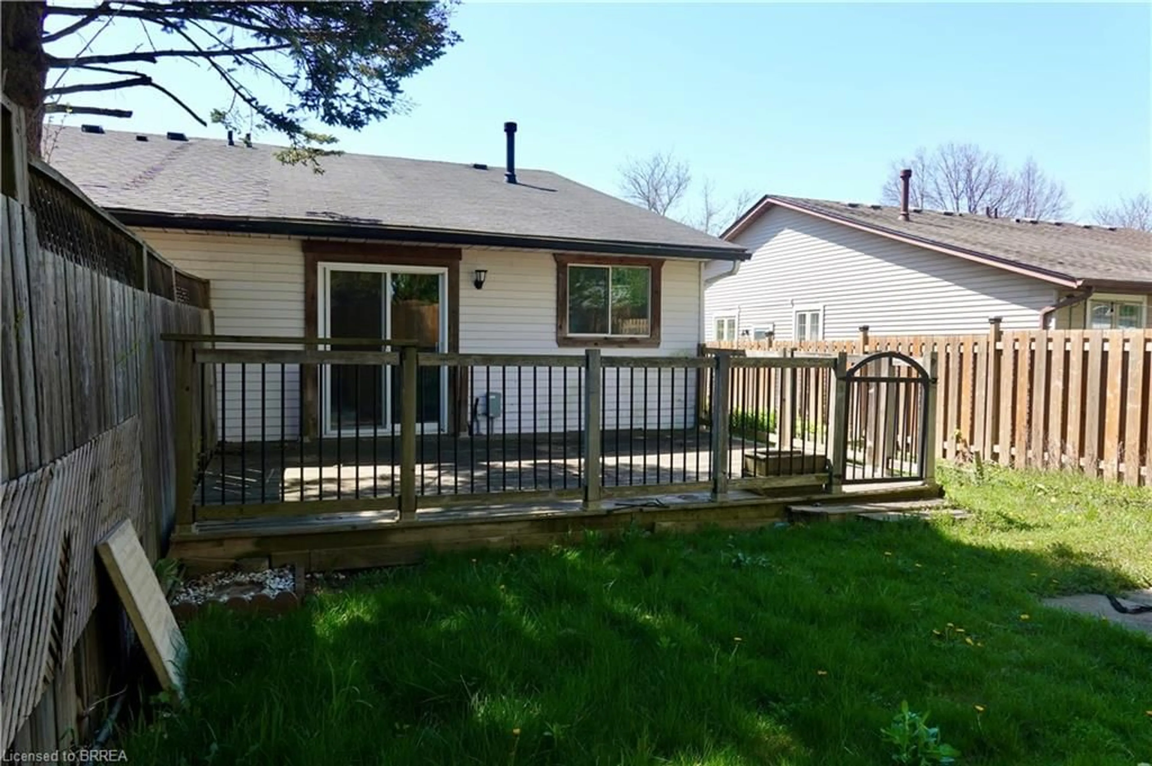 Patio, street for 4 Sulky Rd, Brantford Ontario N3P 1K2