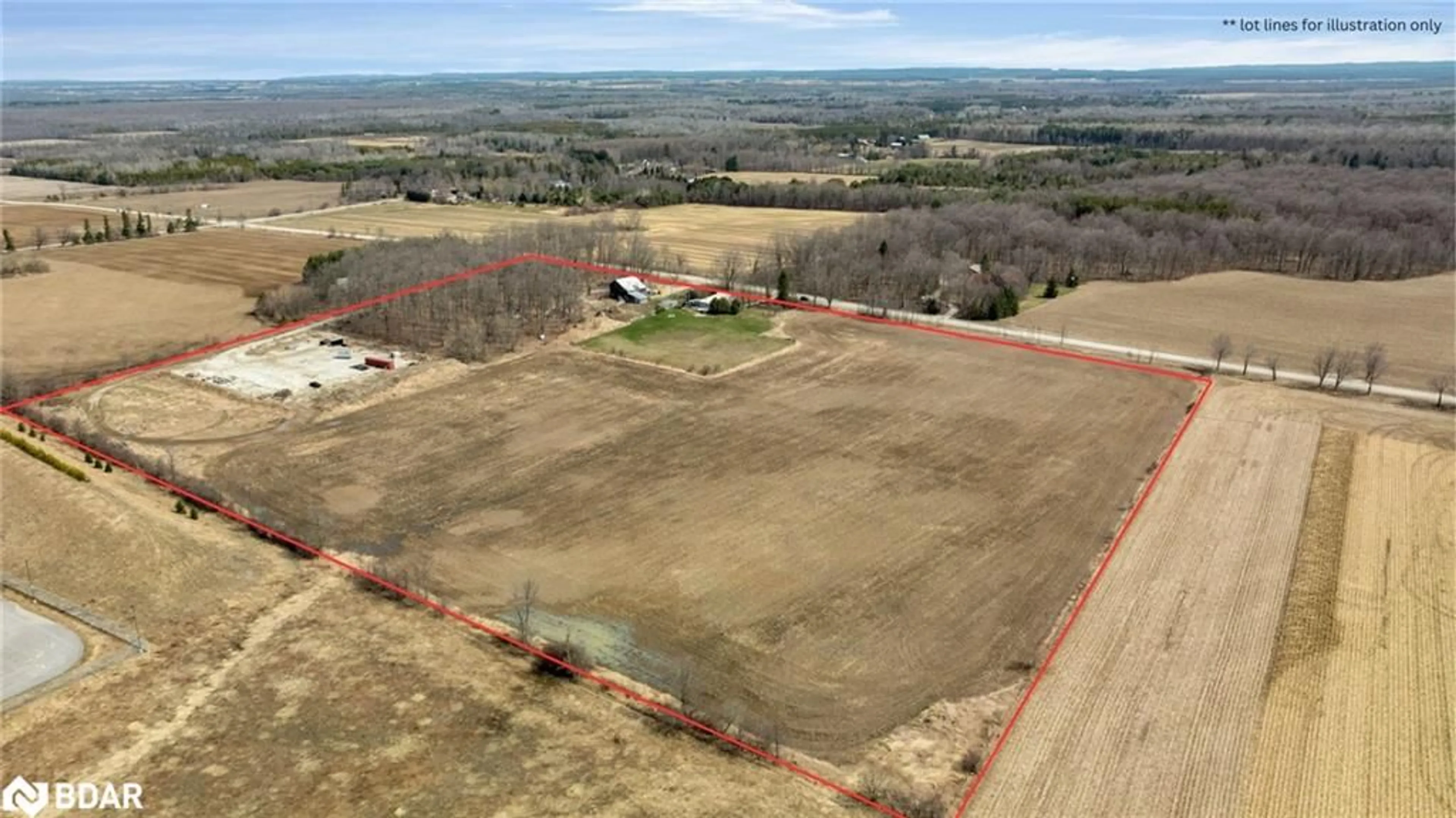 A pic from outside/outdoor area/front of a property/back of a property/a pic from drone, building for 1424 Klondike Pk Rd, Stayner Ontario L0M 1S0