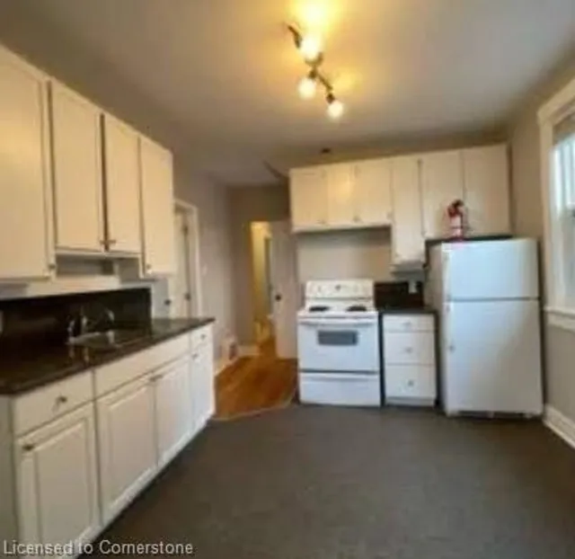 Additional property image - 22 St Leger St