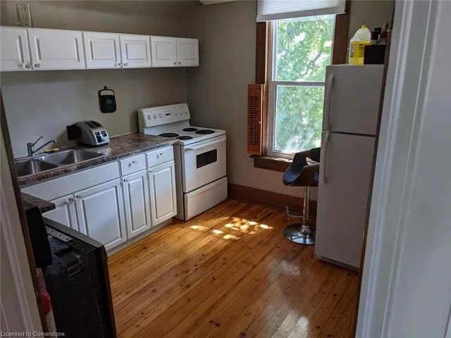Additional property image - 22 St Leger St