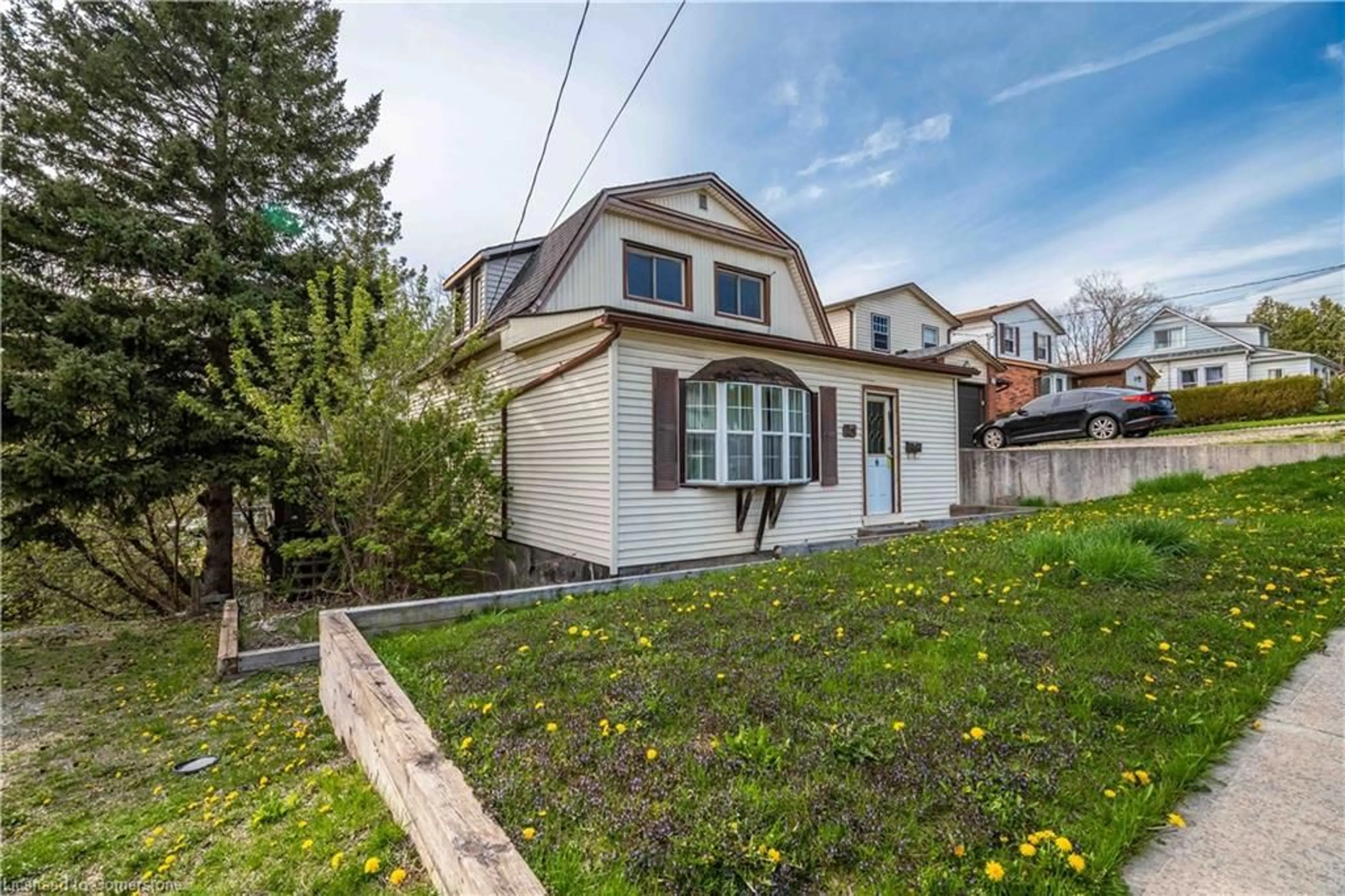 Unknown for 23 Aberdeen St, Caledonia Ontario N3W 1C8