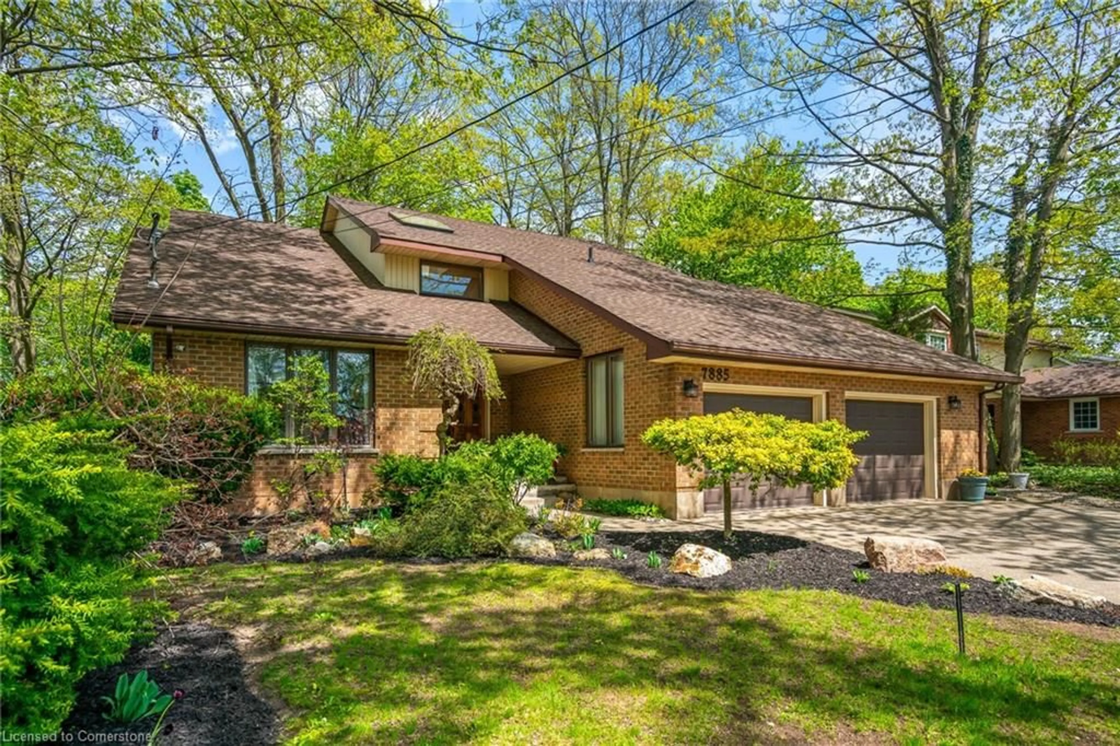 Home with brick exterior material, street for 7885 Beaverdams Rd, Niagara Falls Ontario L2H 1R6
