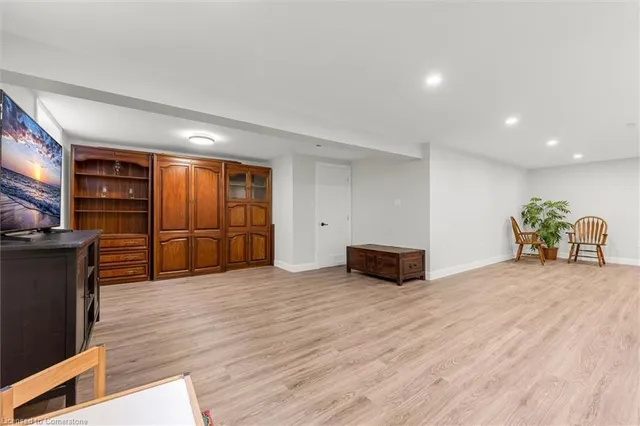 Additional property image - 14 Carousel Ave