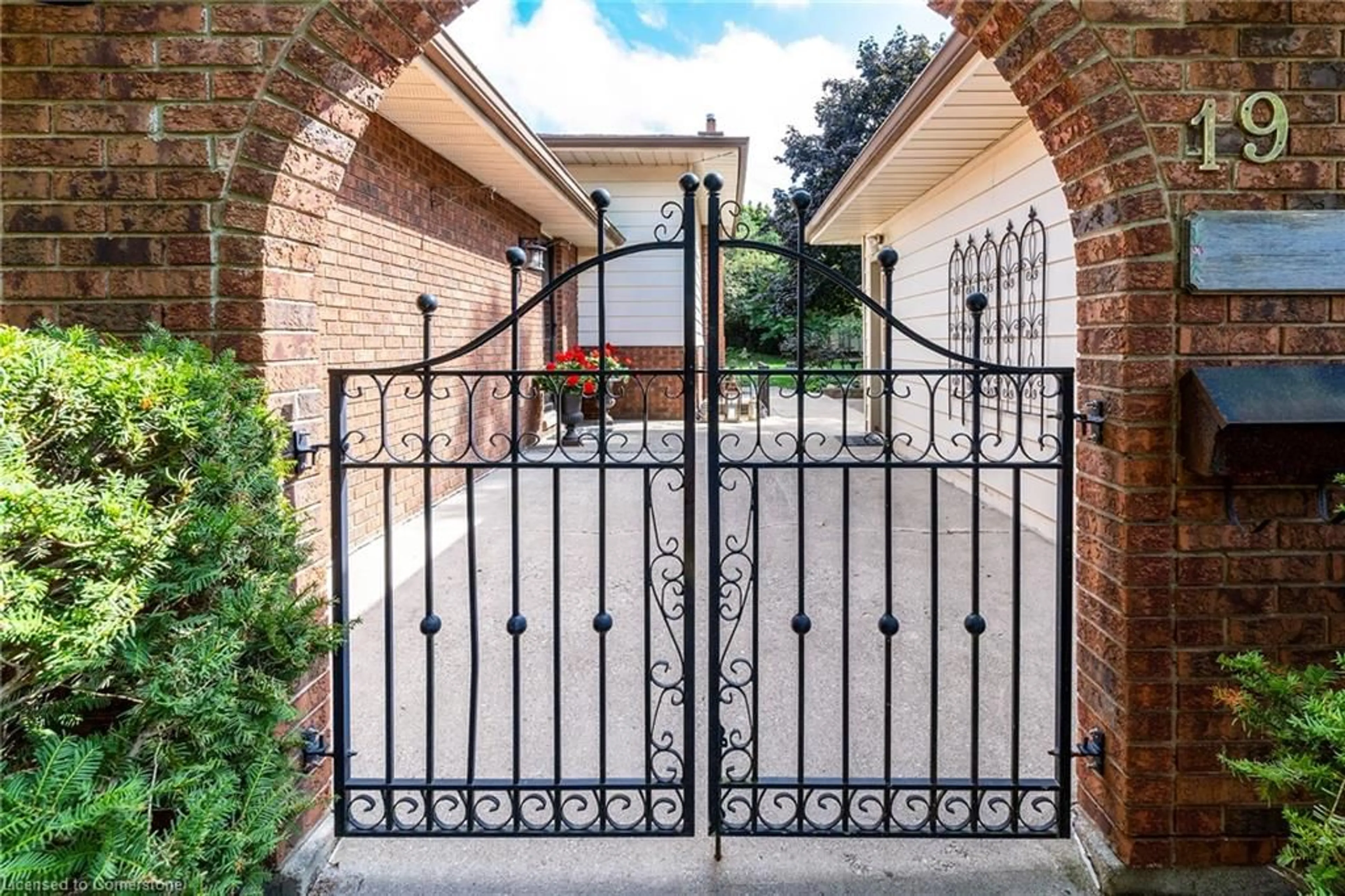 Unknown for 19 Isabel Dr, Brantford Ontario N3T 5L7