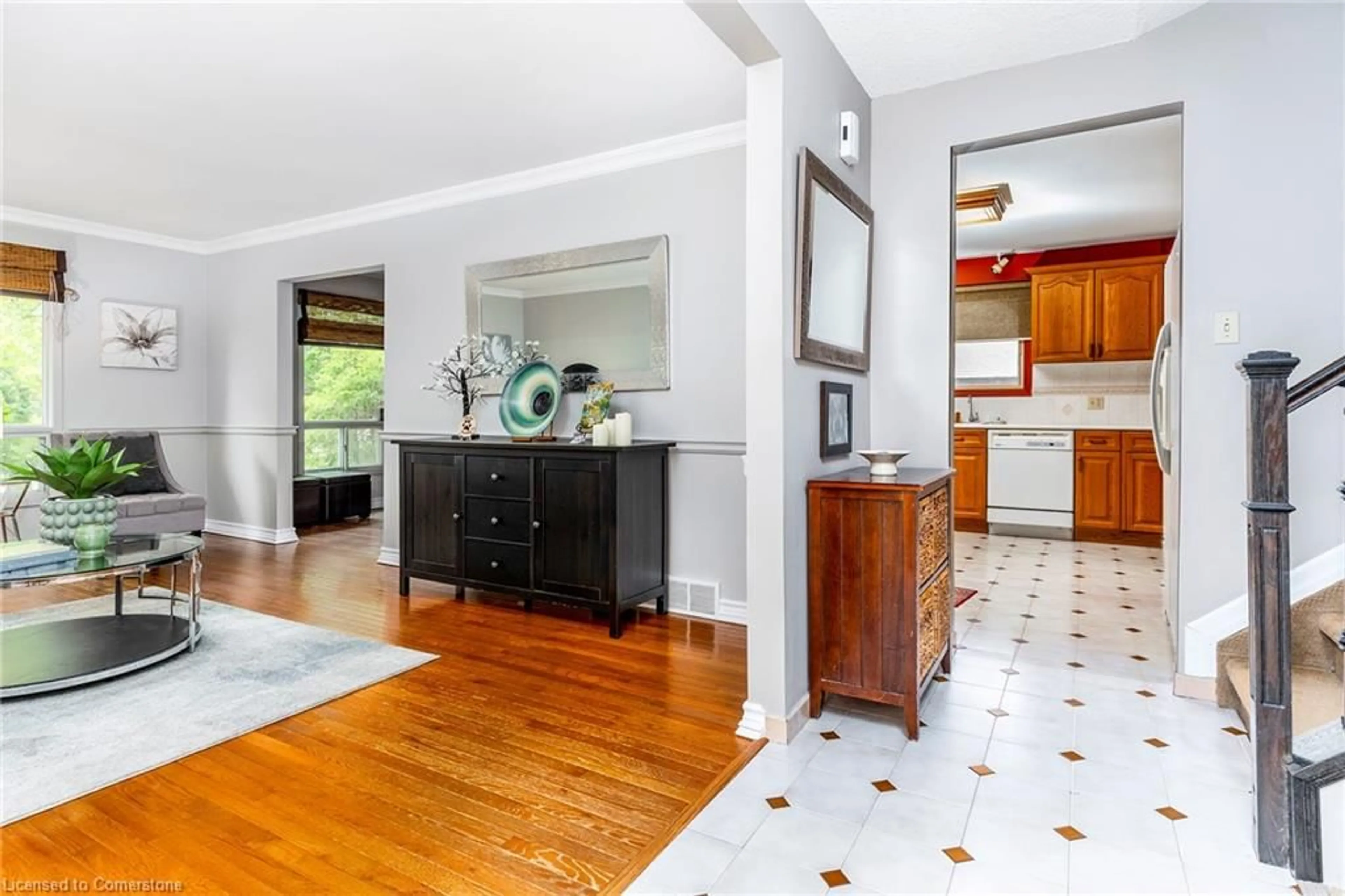 Open concept kitchen, ceramic/tile floor for 19 Isabel Dr, Brantford Ontario N3T 5L7