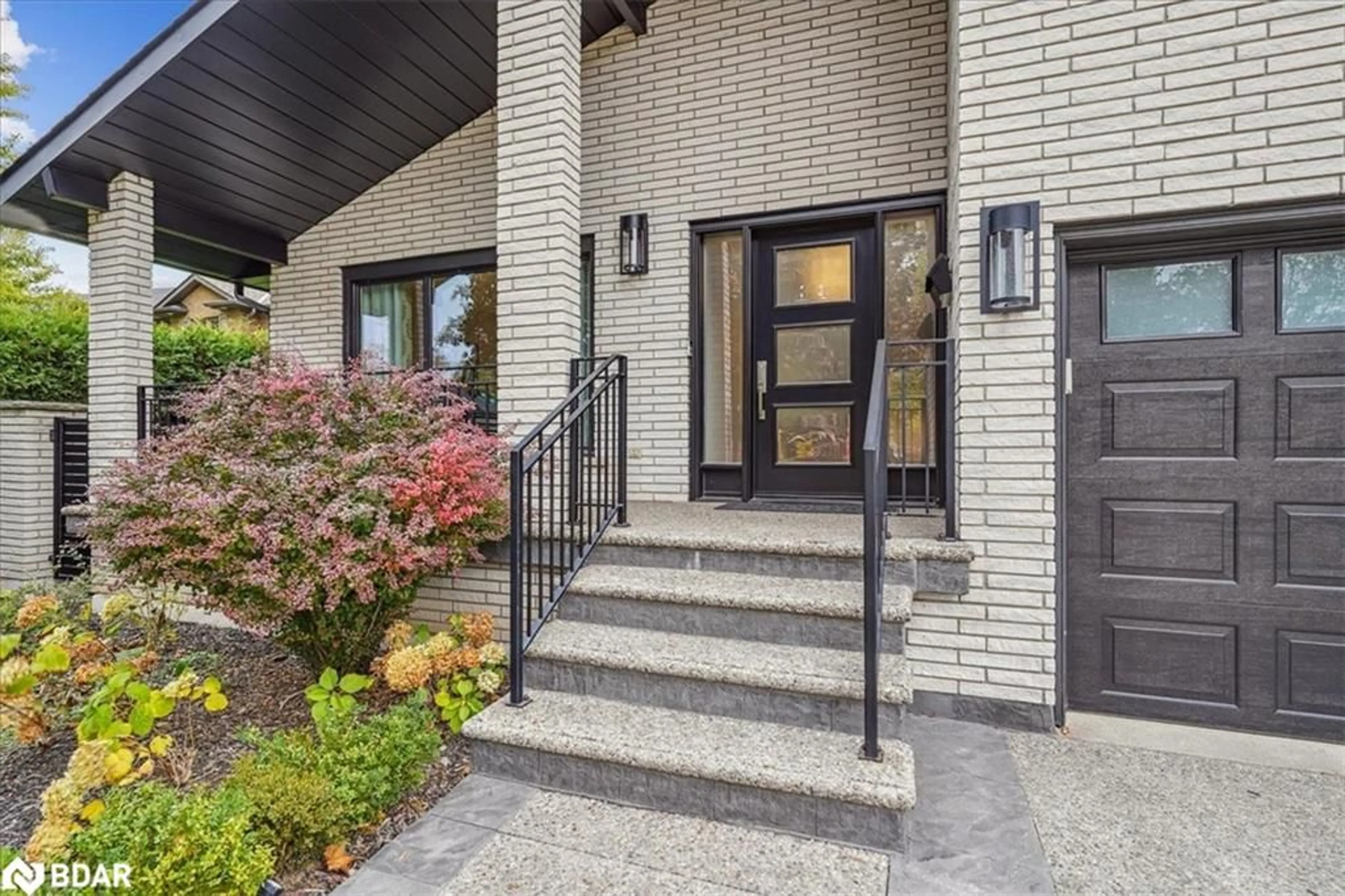 Unknown for 22 Mathers Dr, Stoney Creek Ontario L8G 4J3