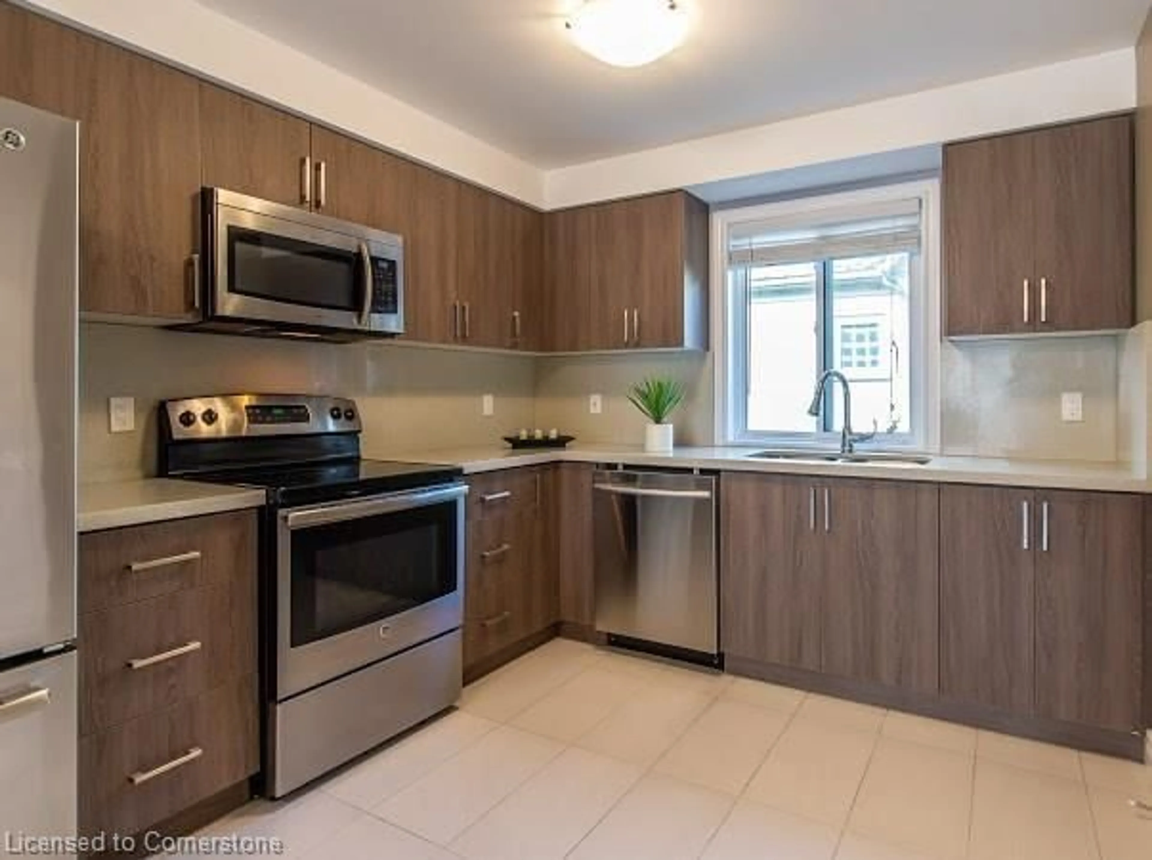 Standard kitchen, ceramic/tile floor for 122 Courtland Ave #4, Kitchener Ontario N2G 0B8