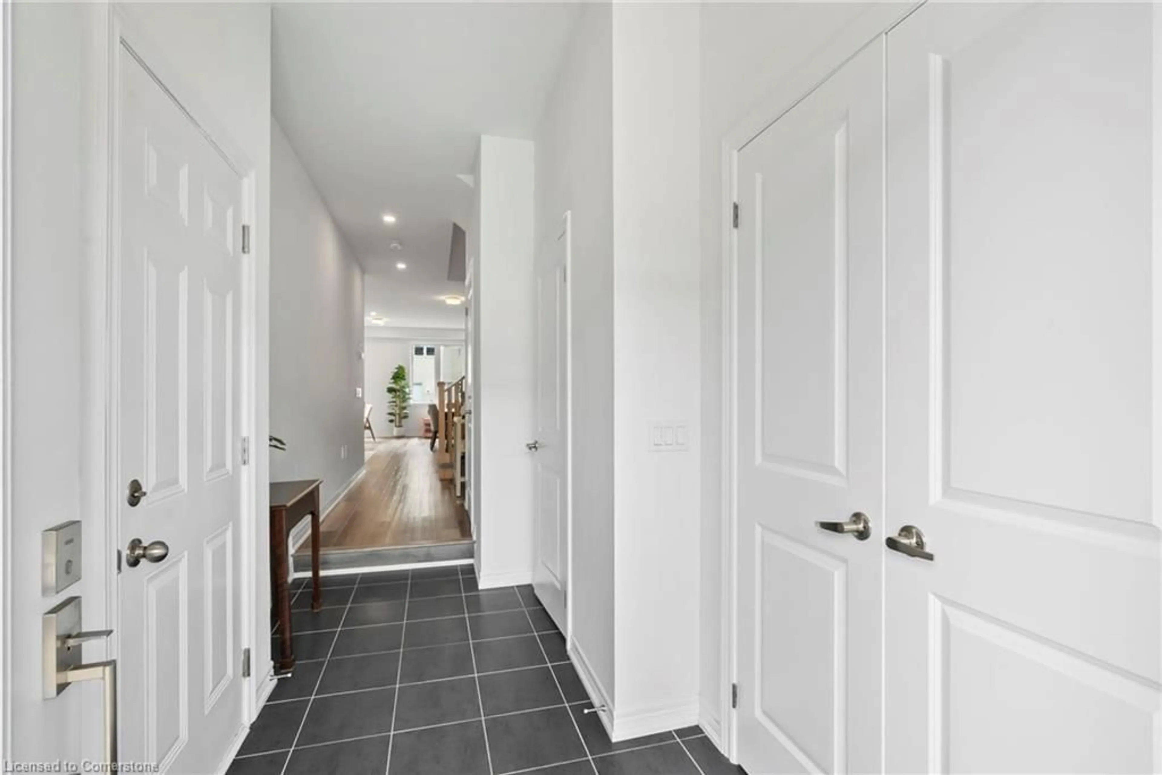 Indoor entryway for 197 Farley Rd, Fergus Ontario N1M 0J2