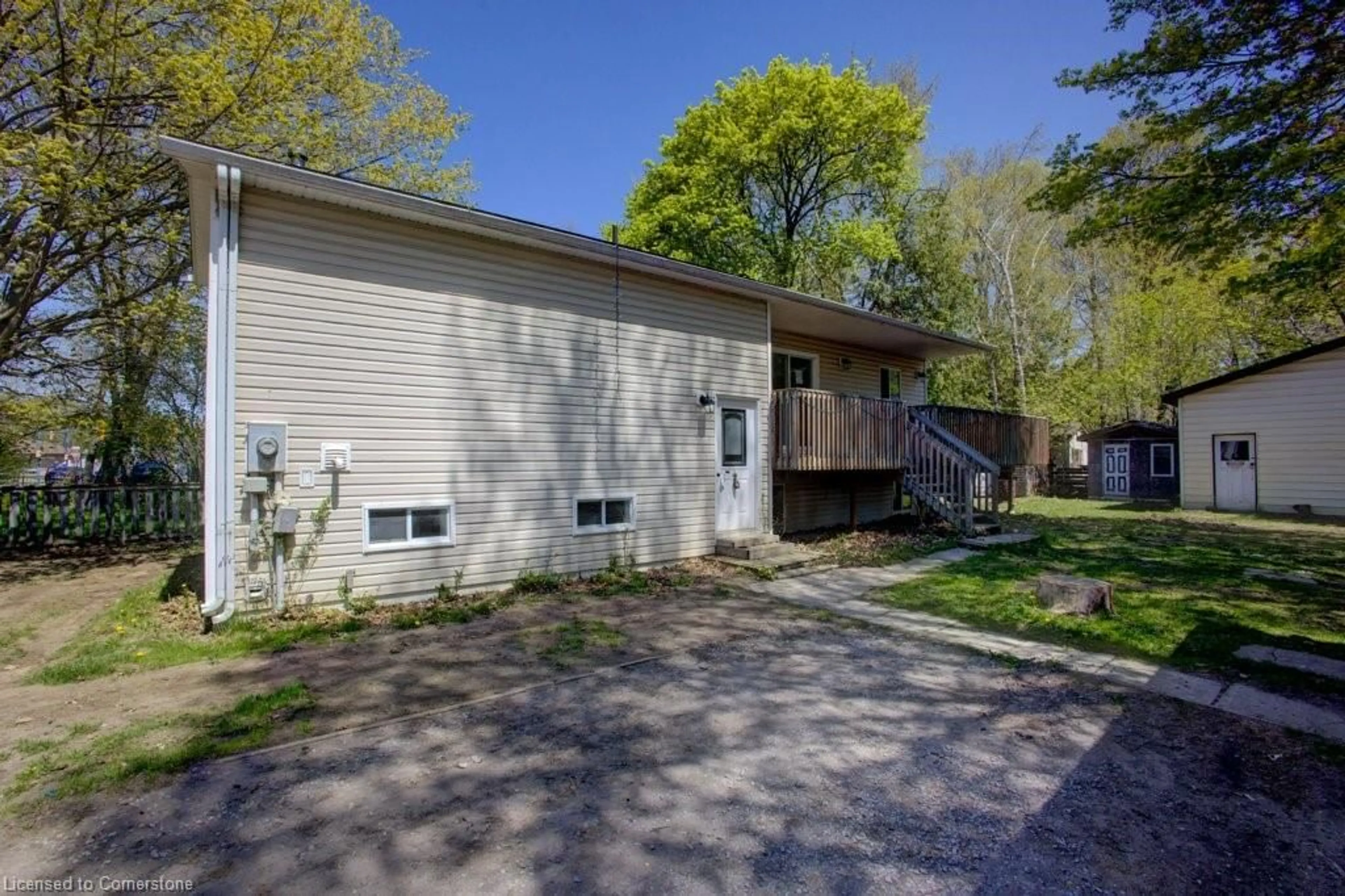 Unknown for 2081 25th Side Rd, Innisfil Ontario L9S 1Z4